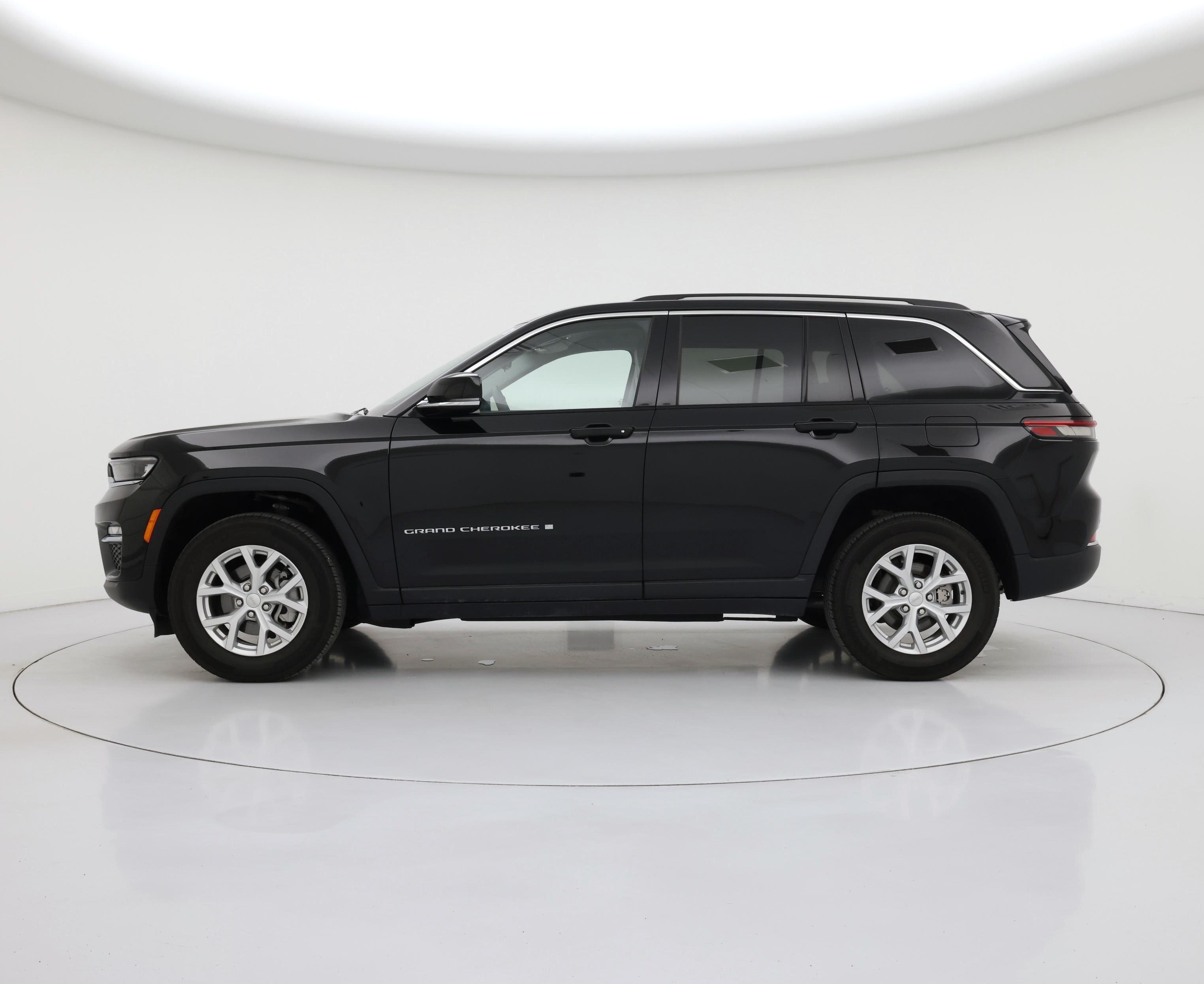 Thumbnail: 2023 Jeep Grand Cherokee - 3