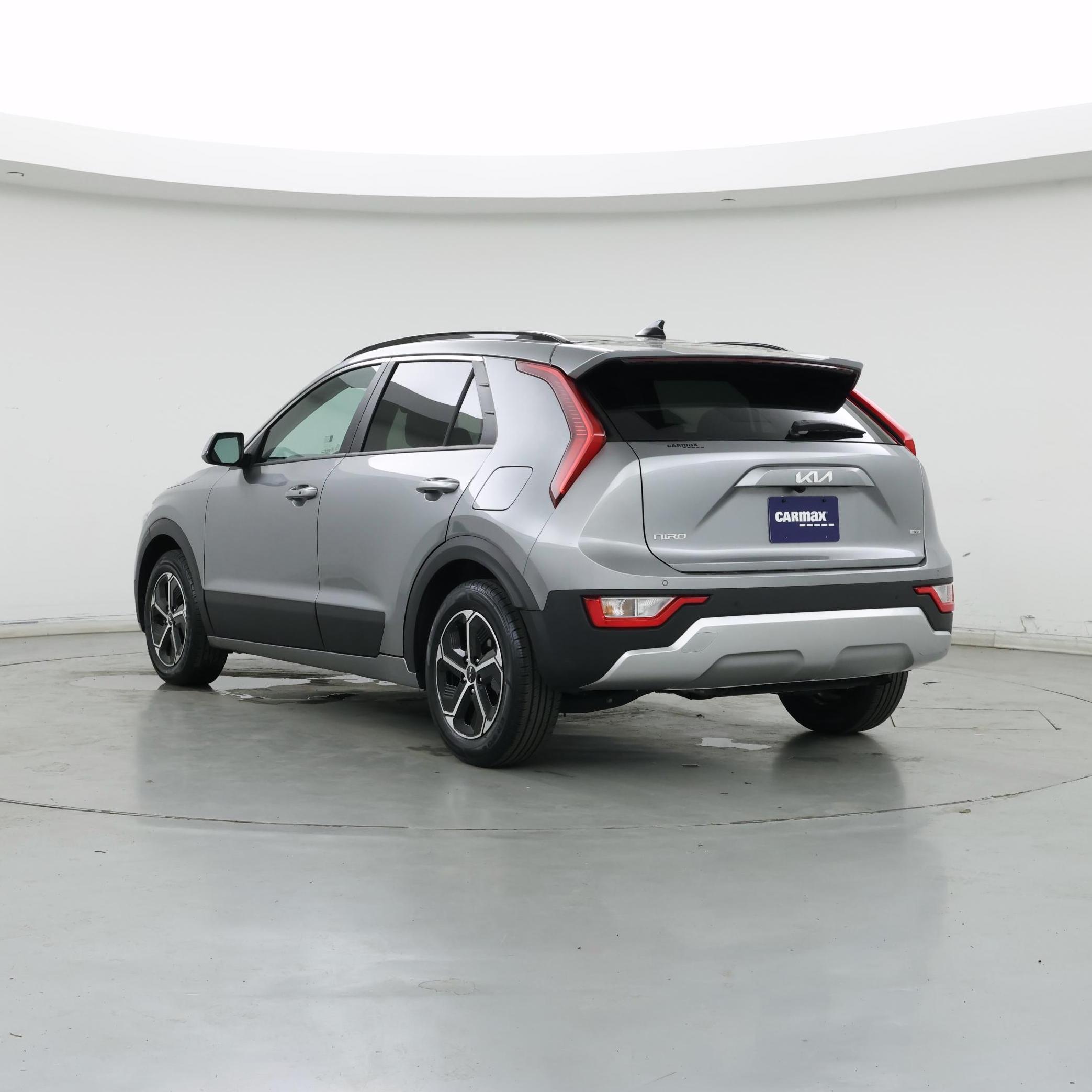 Thumbnail: 2023 Kia Niro - 2