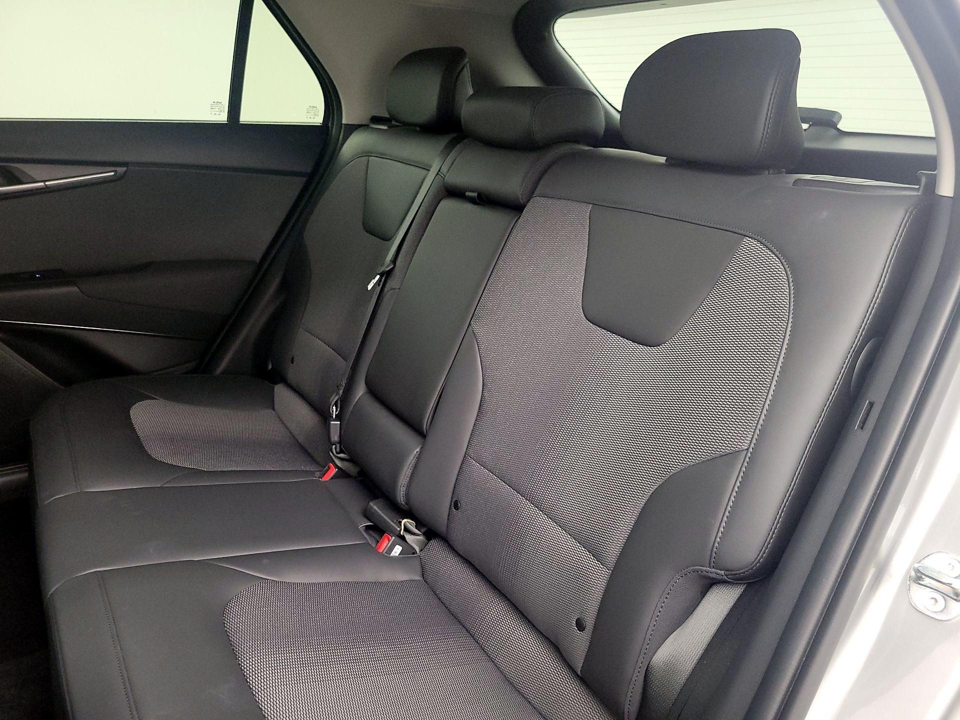 Thumbnail: 2023 Kia Niro - 20