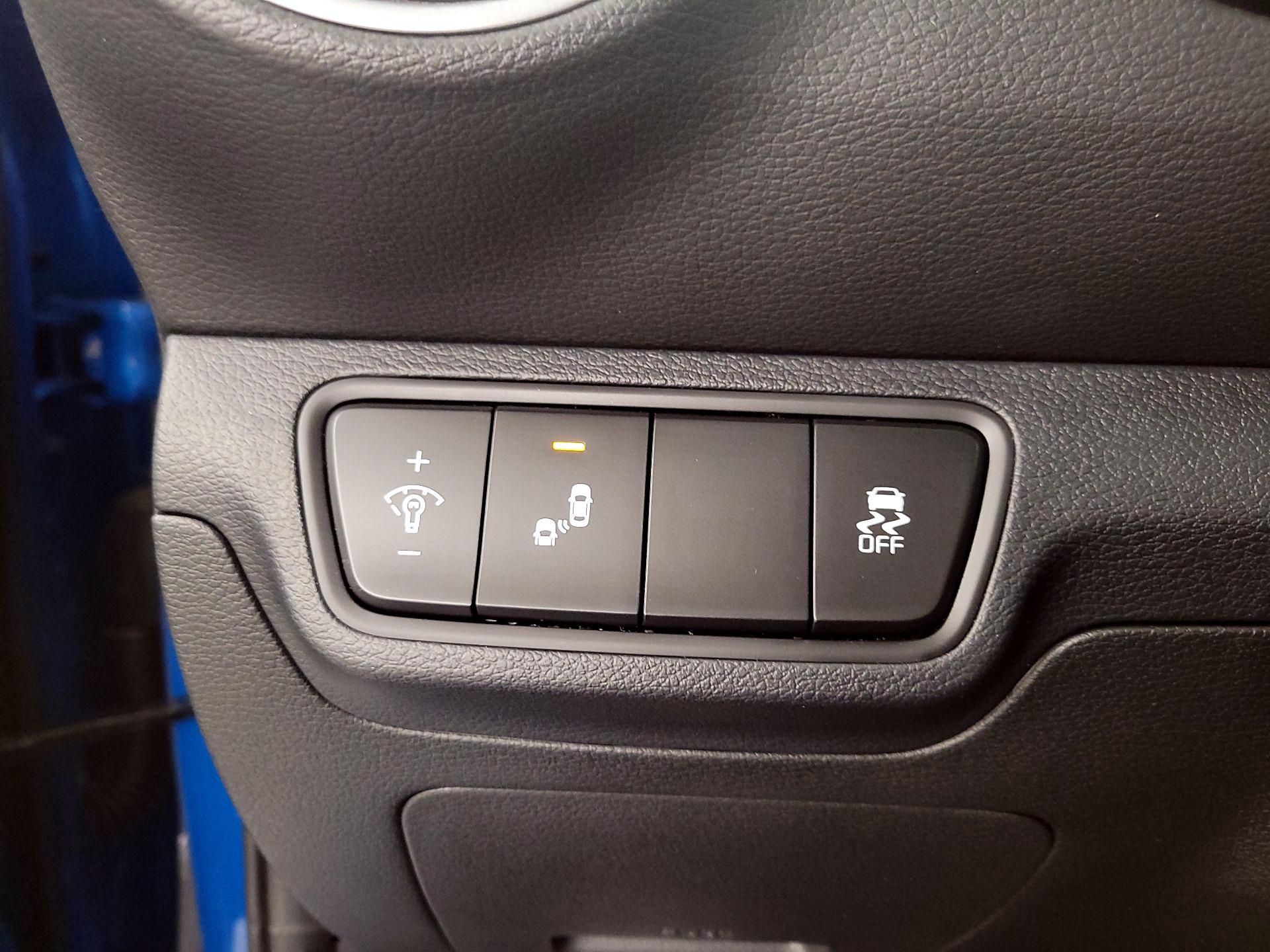 Thumbnail: 2023 Kia Forte - 13