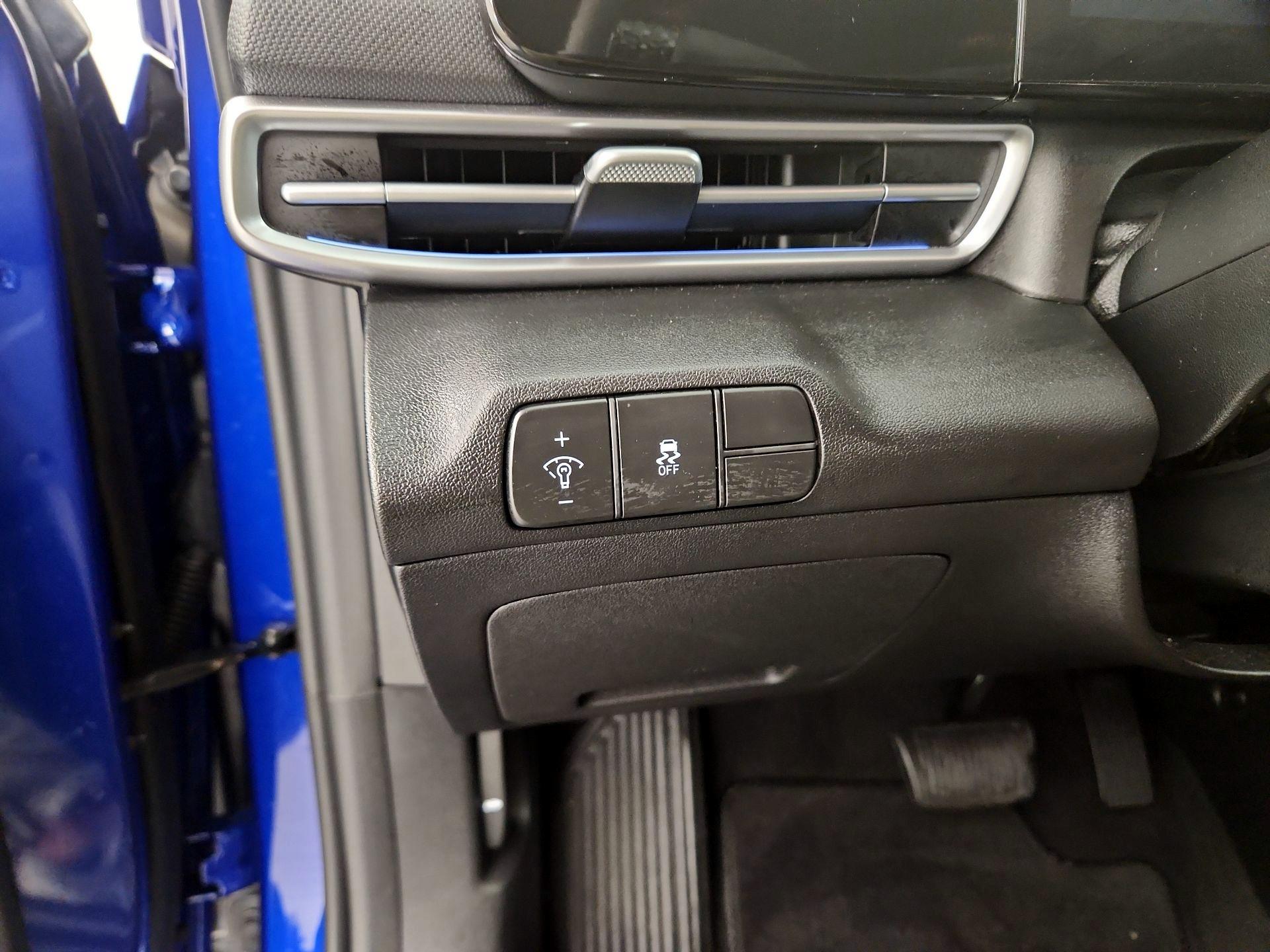 Thumbnail: 2024 Hyundai Elantra - 13