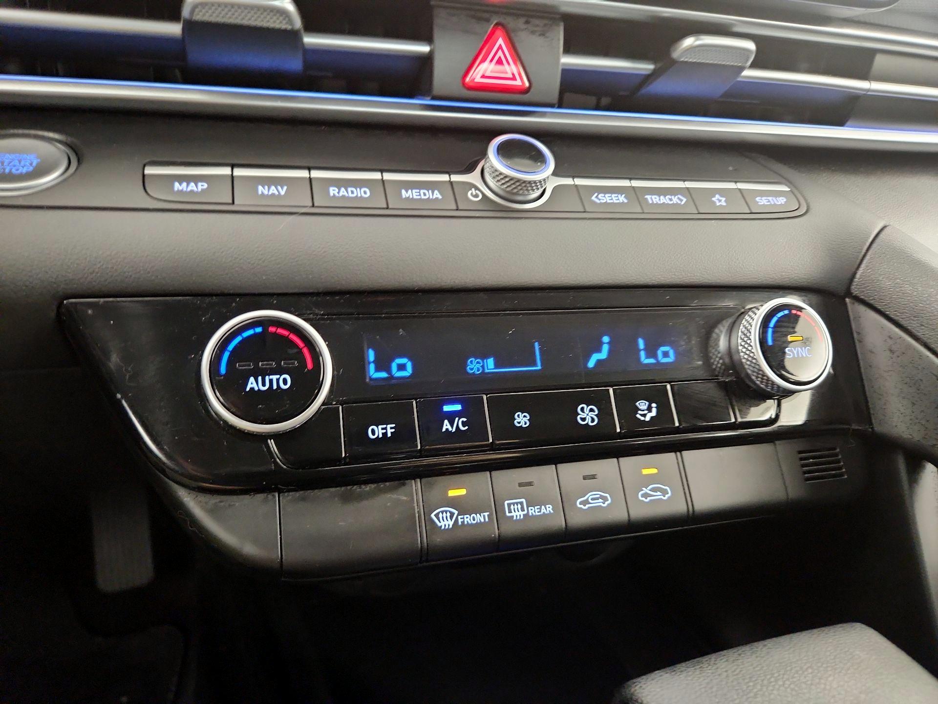 Thumbnail: 2024 Hyundai Elantra - 17