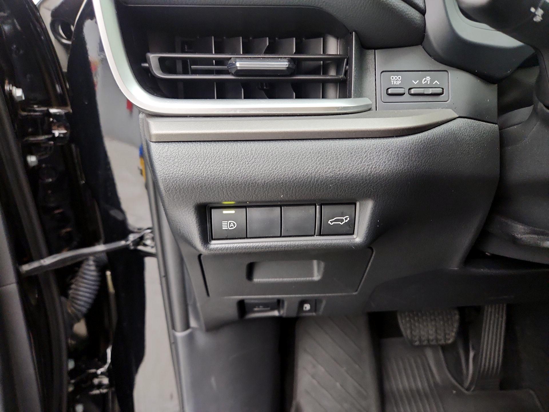 Thumbnail: 2024 Toyota Highlander - 13