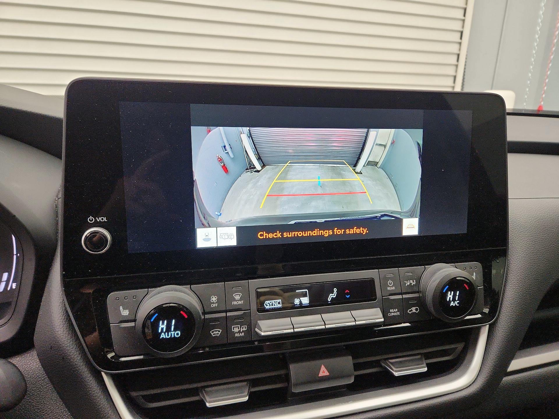 Thumbnail: 2024 Toyota Highlander - 14