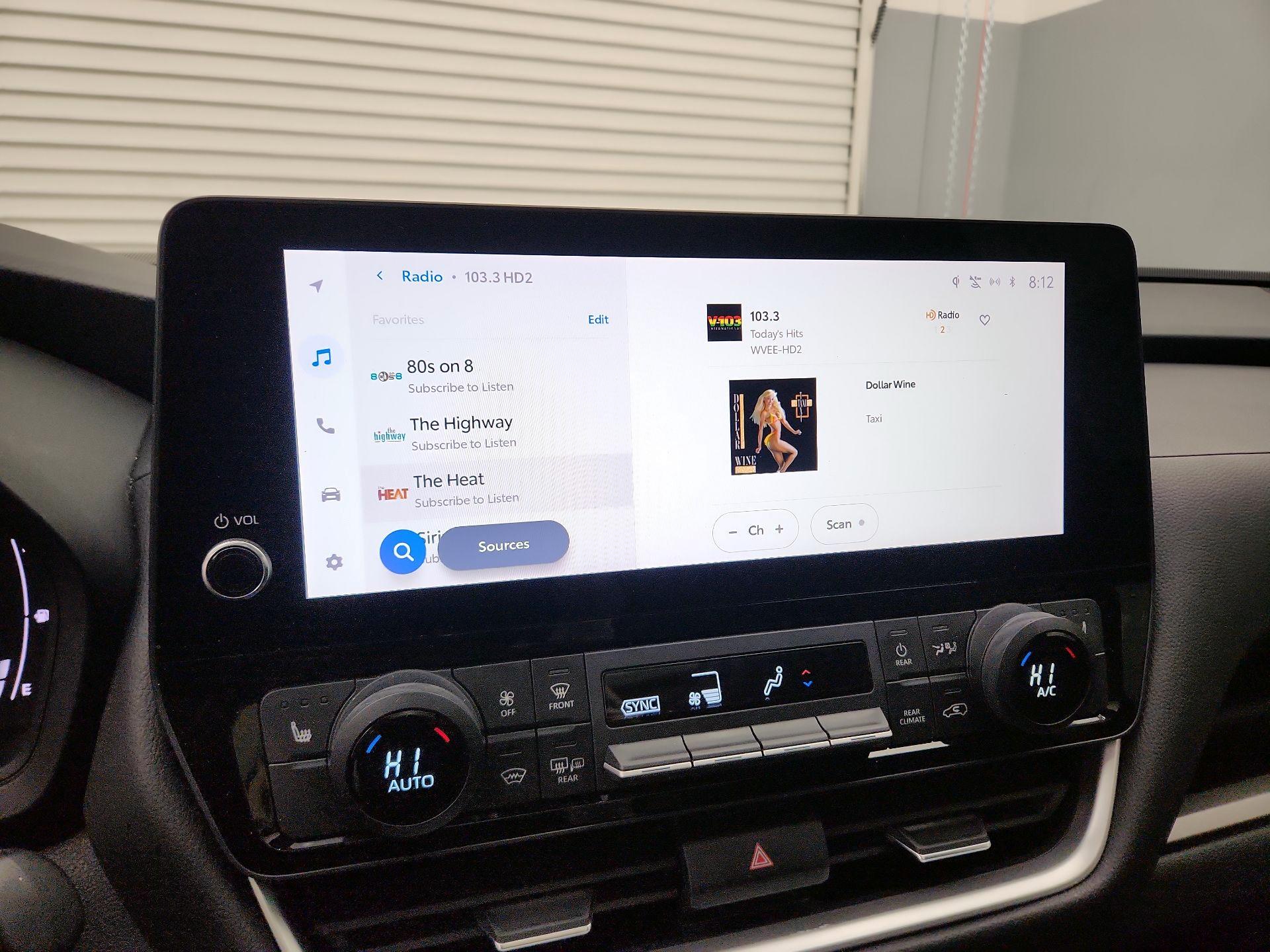 Thumbnail: 2024 Toyota Highlander - 15