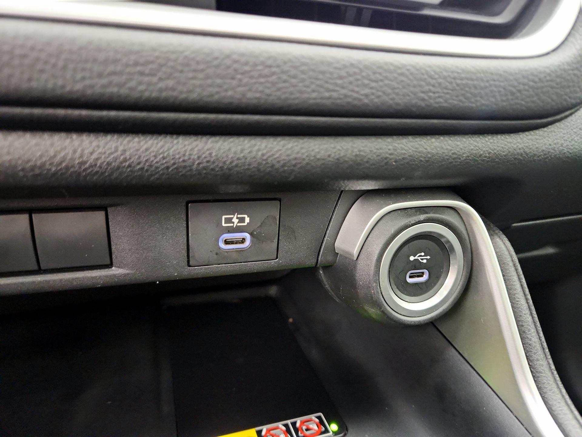 Thumbnail: 2024 Toyota Highlander - 18