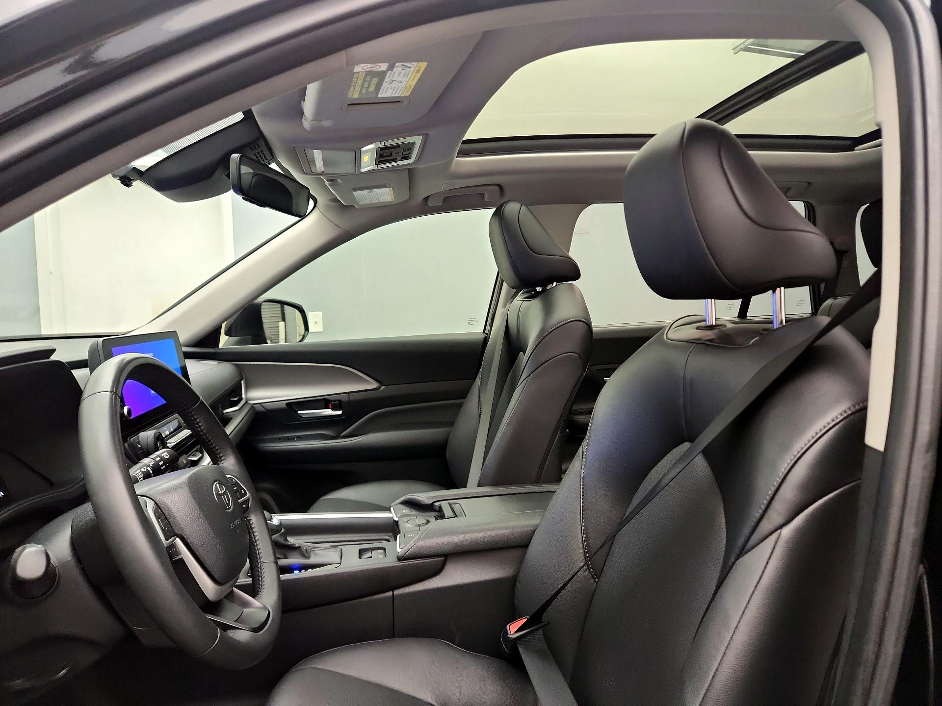 Thumbnail: 2024 Toyota Highlander - 19