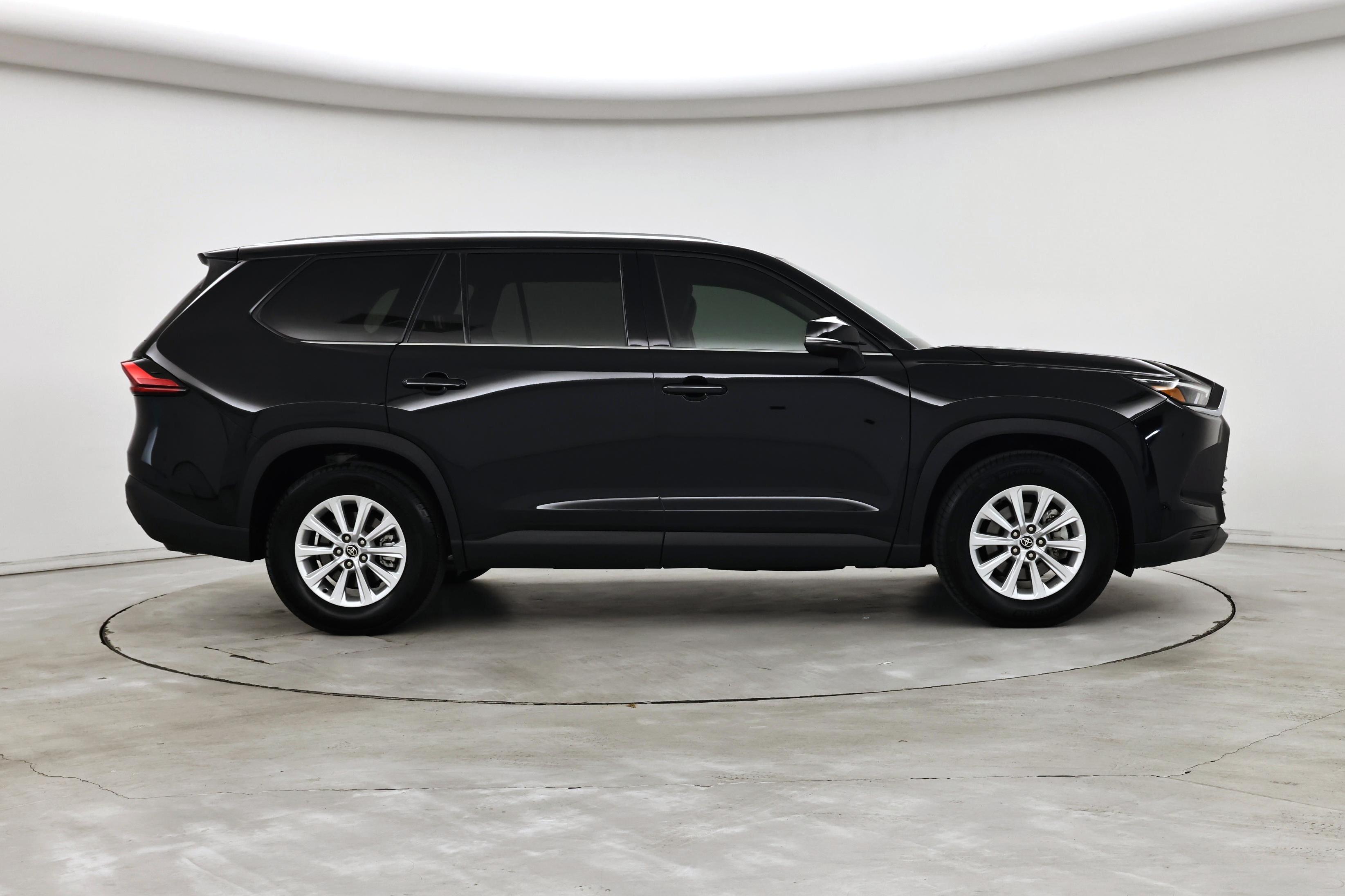 Thumbnail: 2024 Toyota Highlander - 7