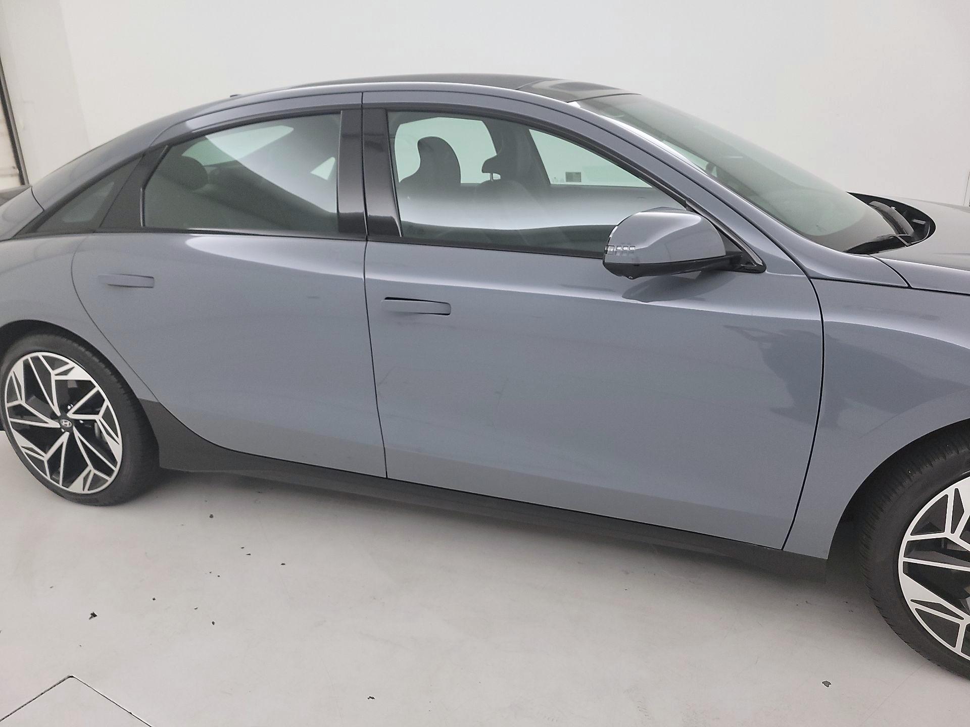 Thumbnail: 2024 Hyundai Ioniq 6 - 4