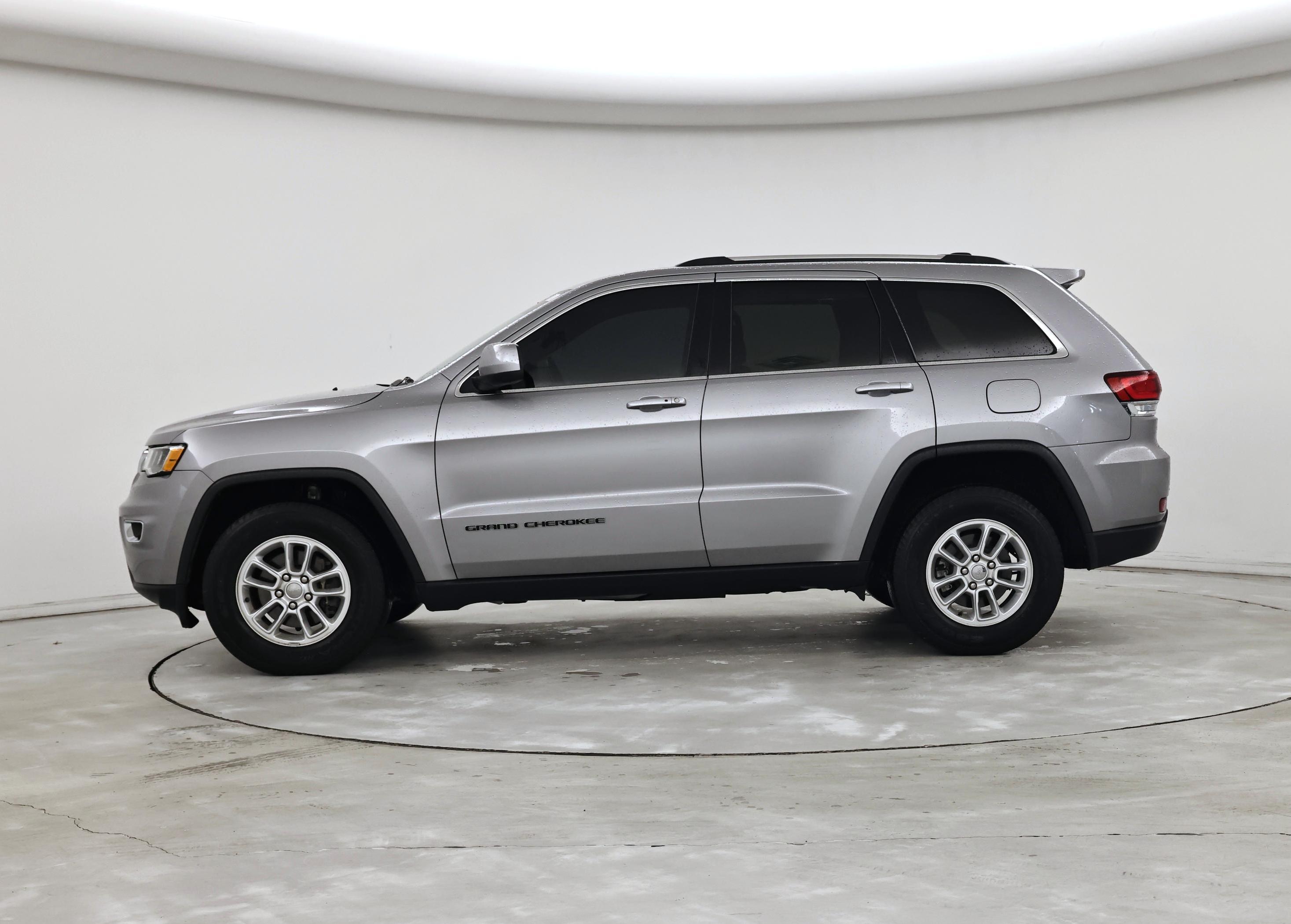 Thumbnail: 2020 Jeep Grand Cherokee - 3