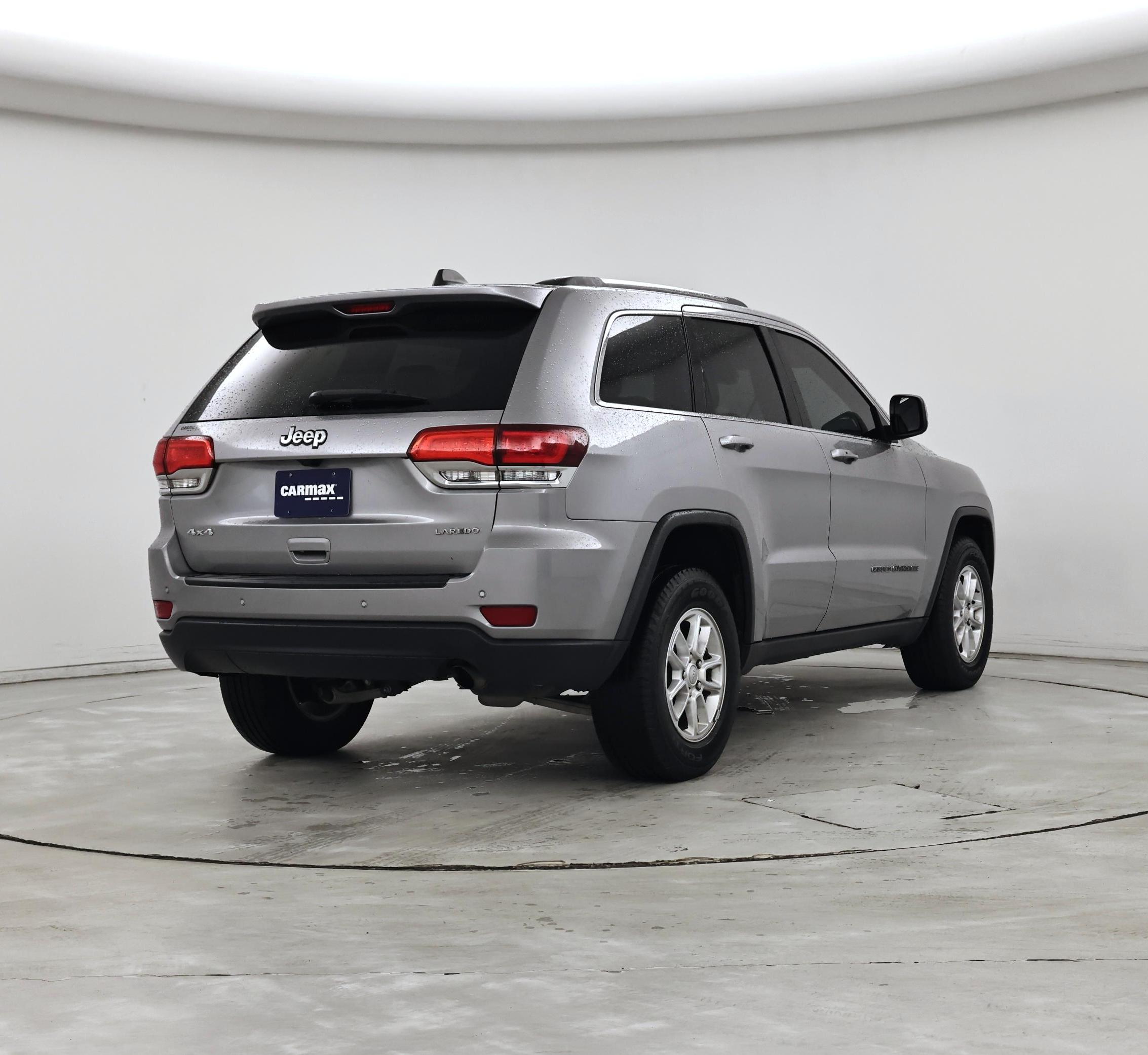 Thumbnail: 2020 Jeep Grand Cherokee - 8