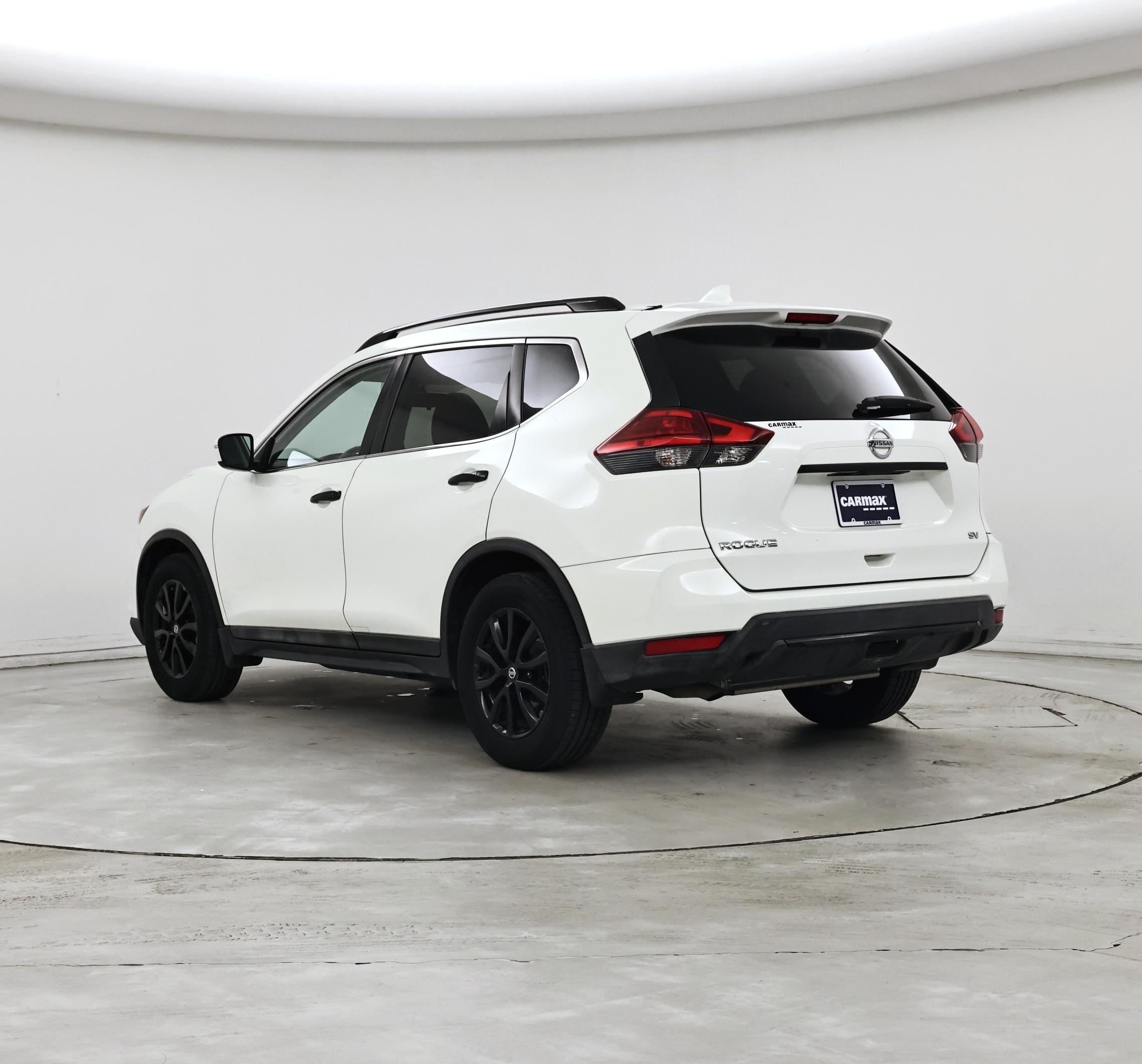 Thumbnail: 2017 Nissan Rogue - 2