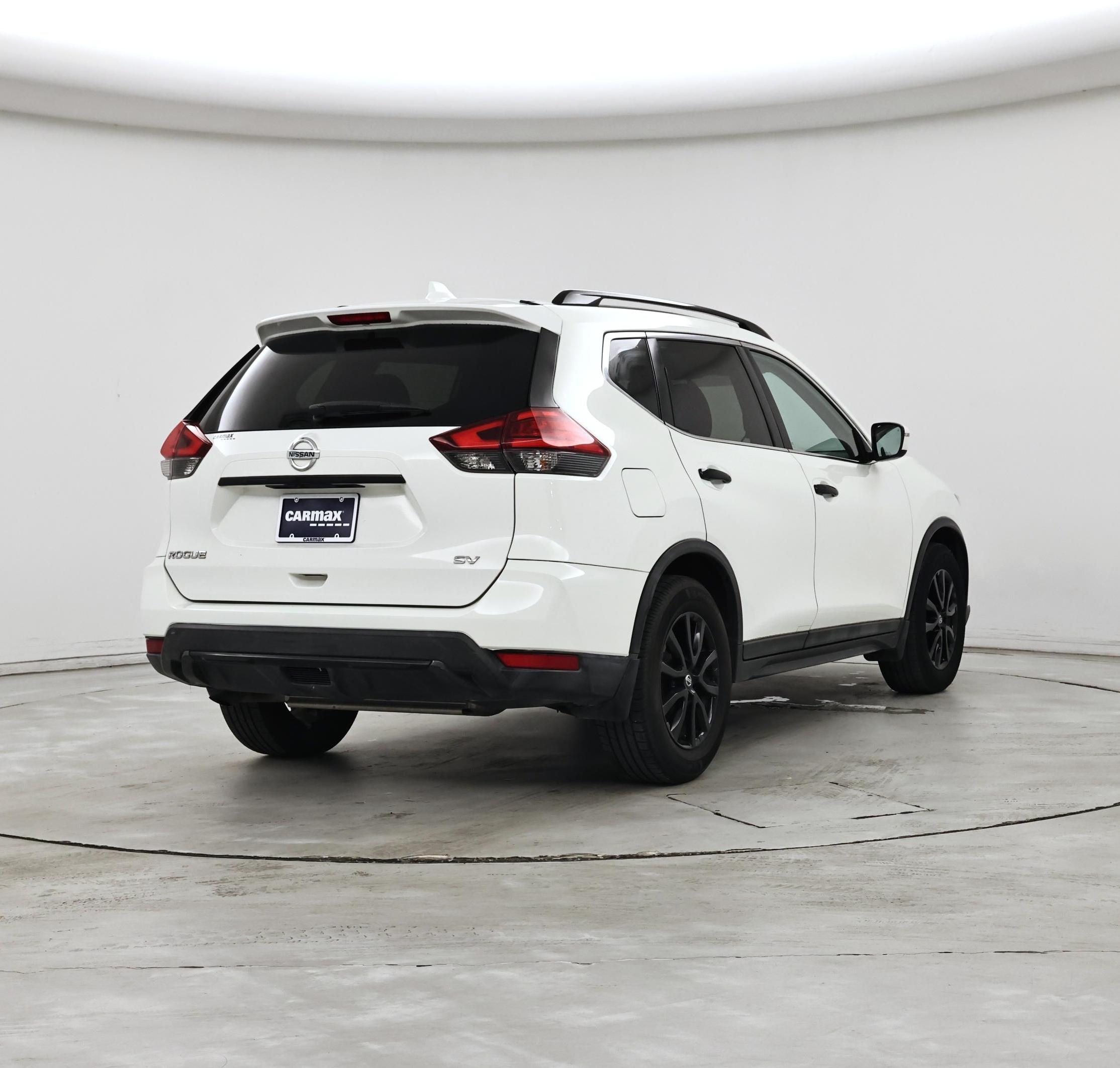 Thumbnail: 2017 Nissan Rogue - 8