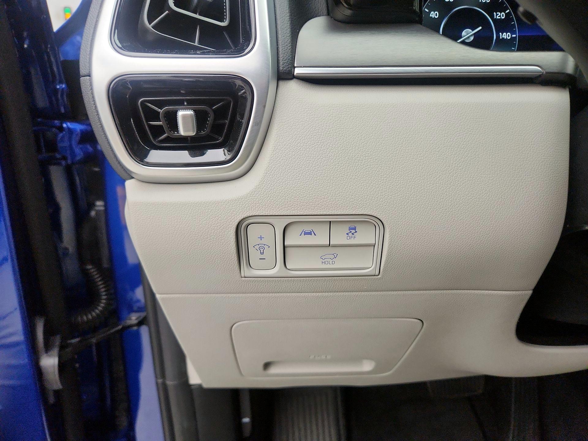 Thumbnail: 2023 Kia Sorento - 13