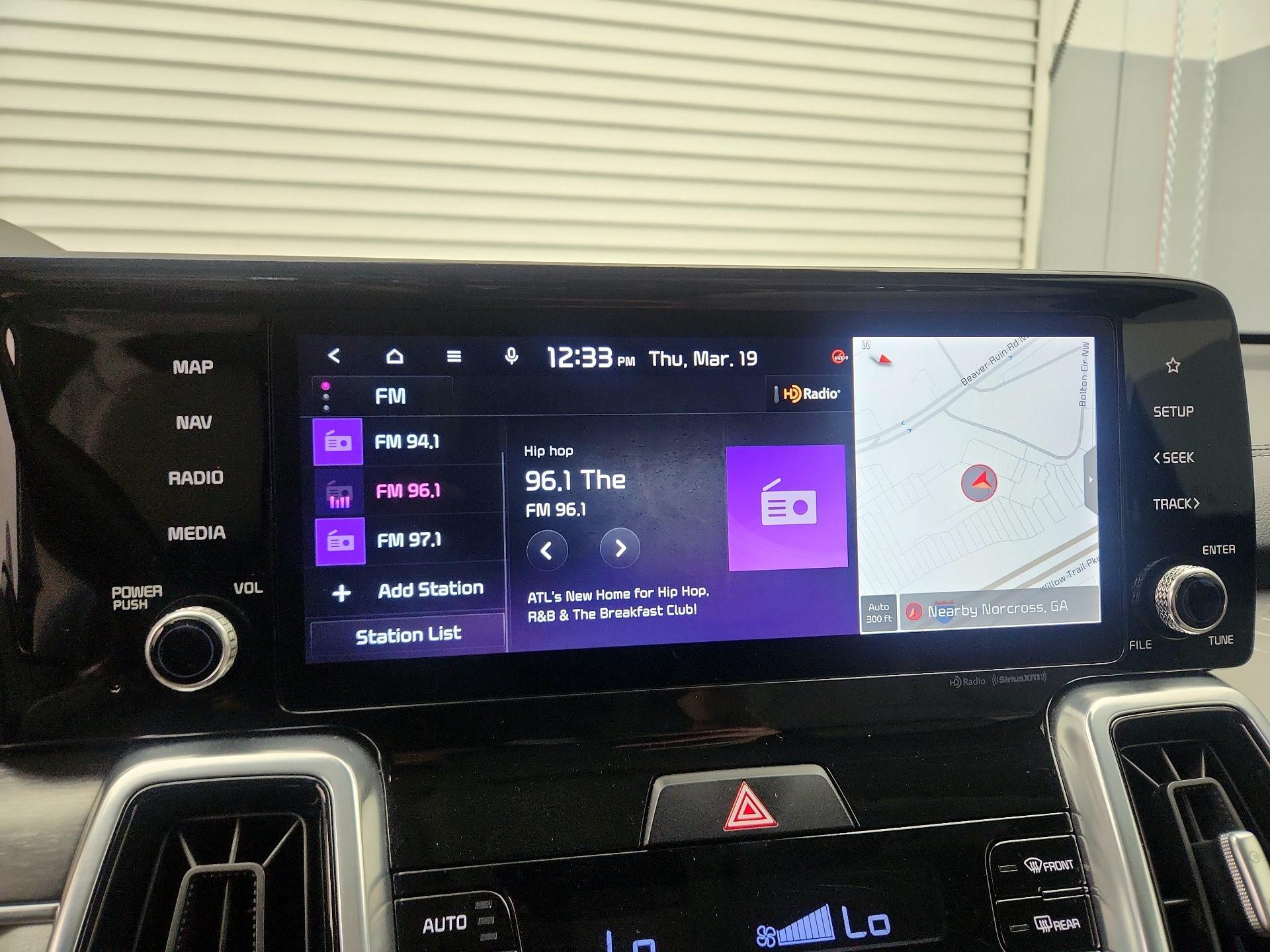 Thumbnail: 2023 Kia Sorento - 16