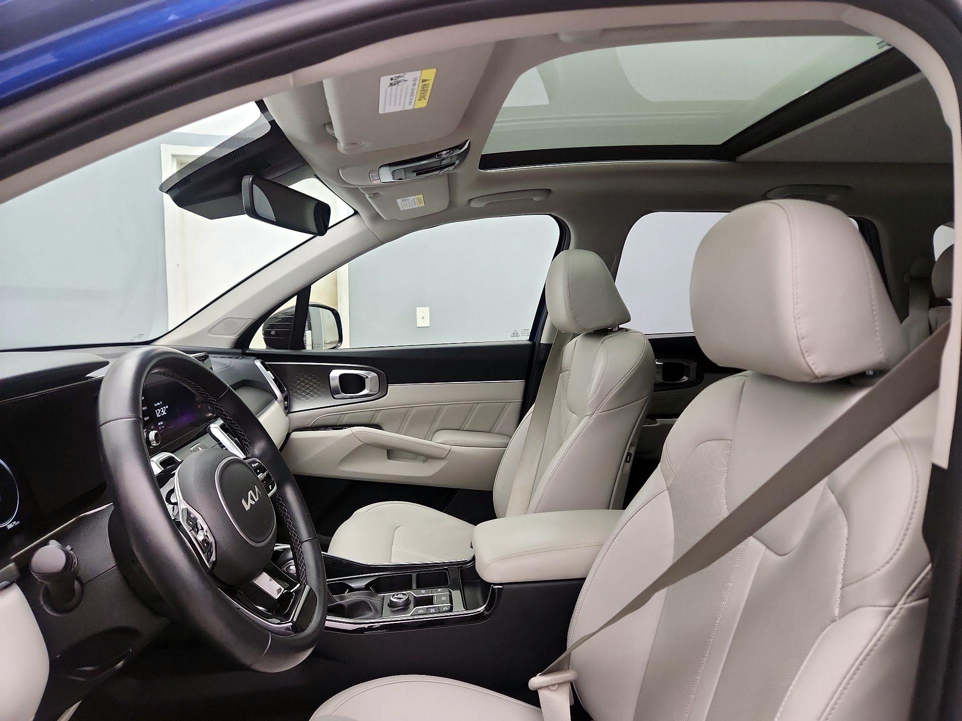 Thumbnail: 2023 Kia Sorento - 20