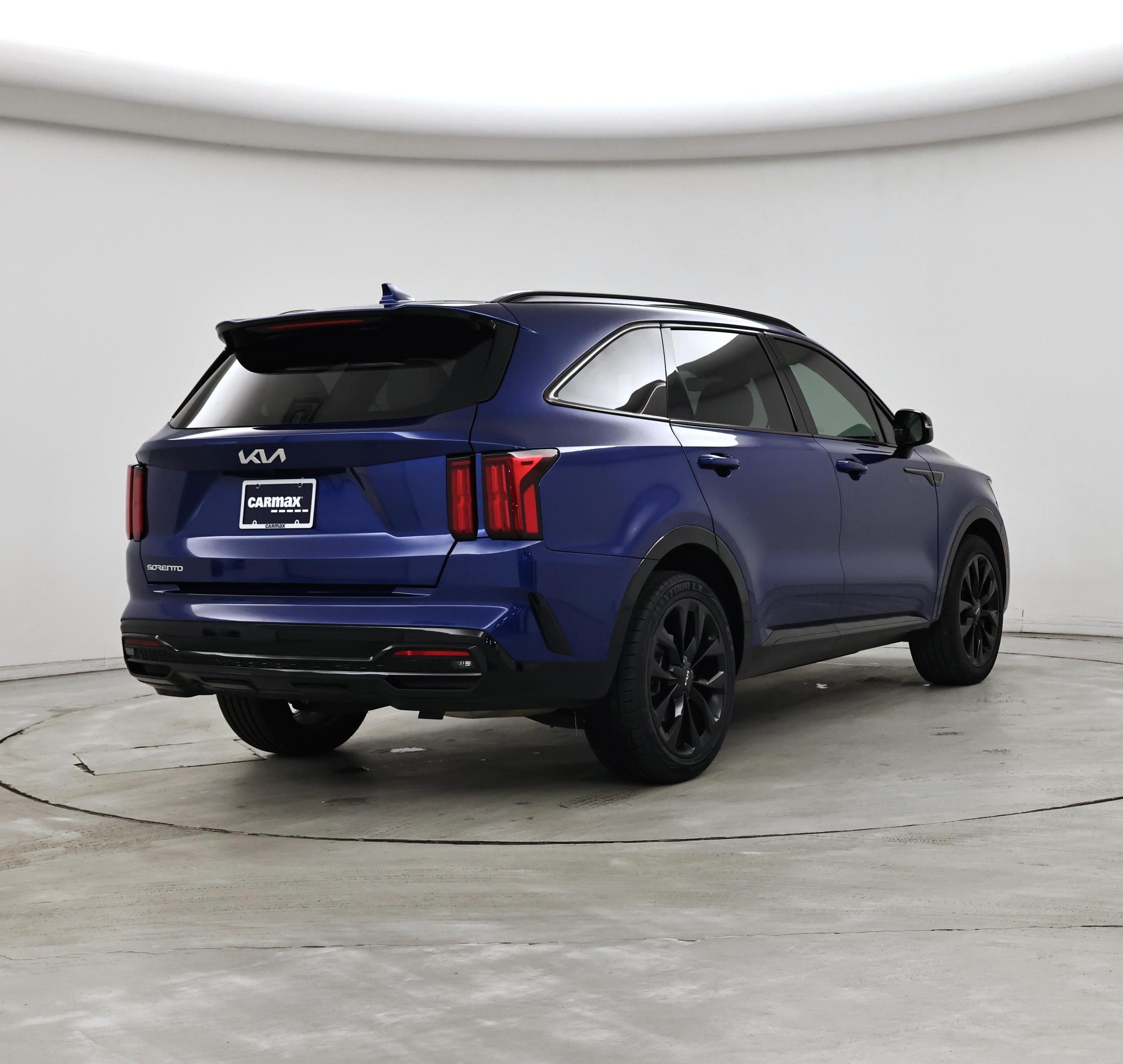 Thumbnail: 2023 Kia Sorento - 8