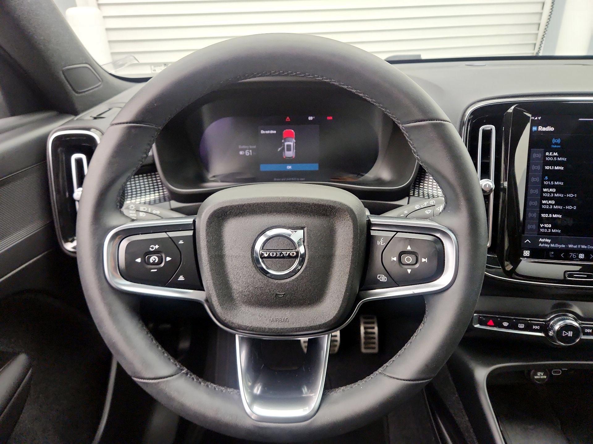 Thumbnail: 2022 Volvo XC40 - 10