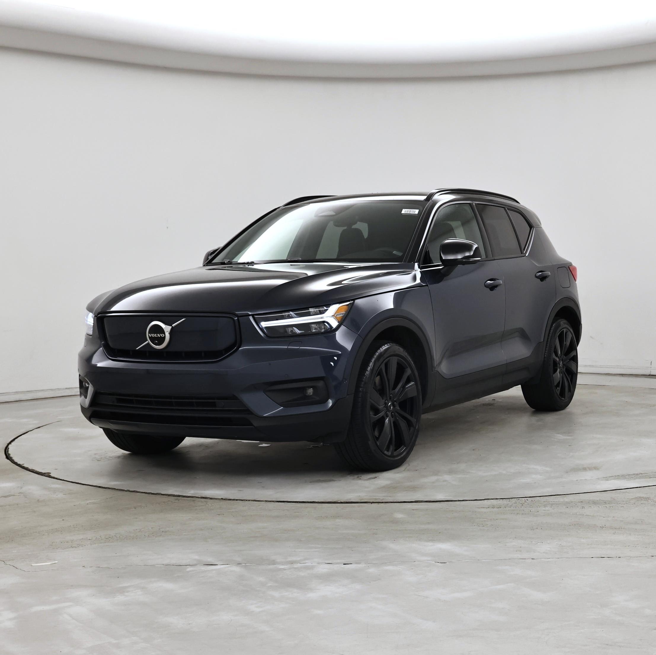 Thumbnail: 2022 Volvo XC40 - 4