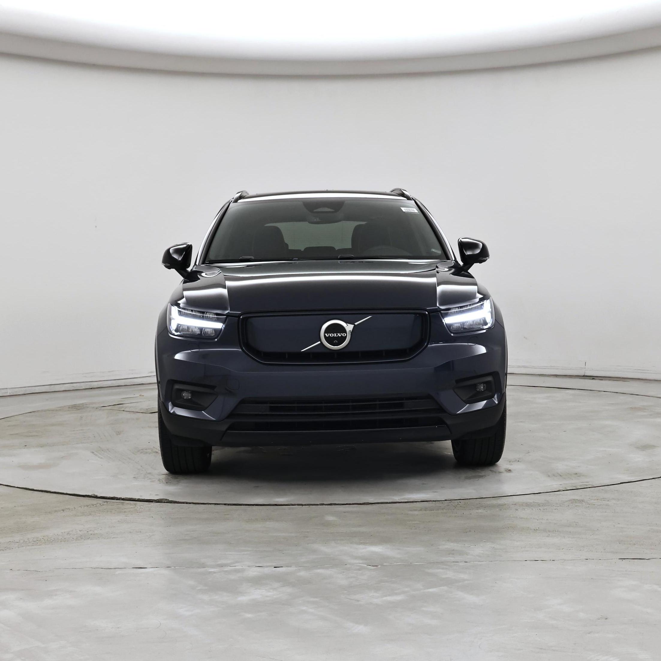 Thumbnail: 2022 Volvo XC40 - 5