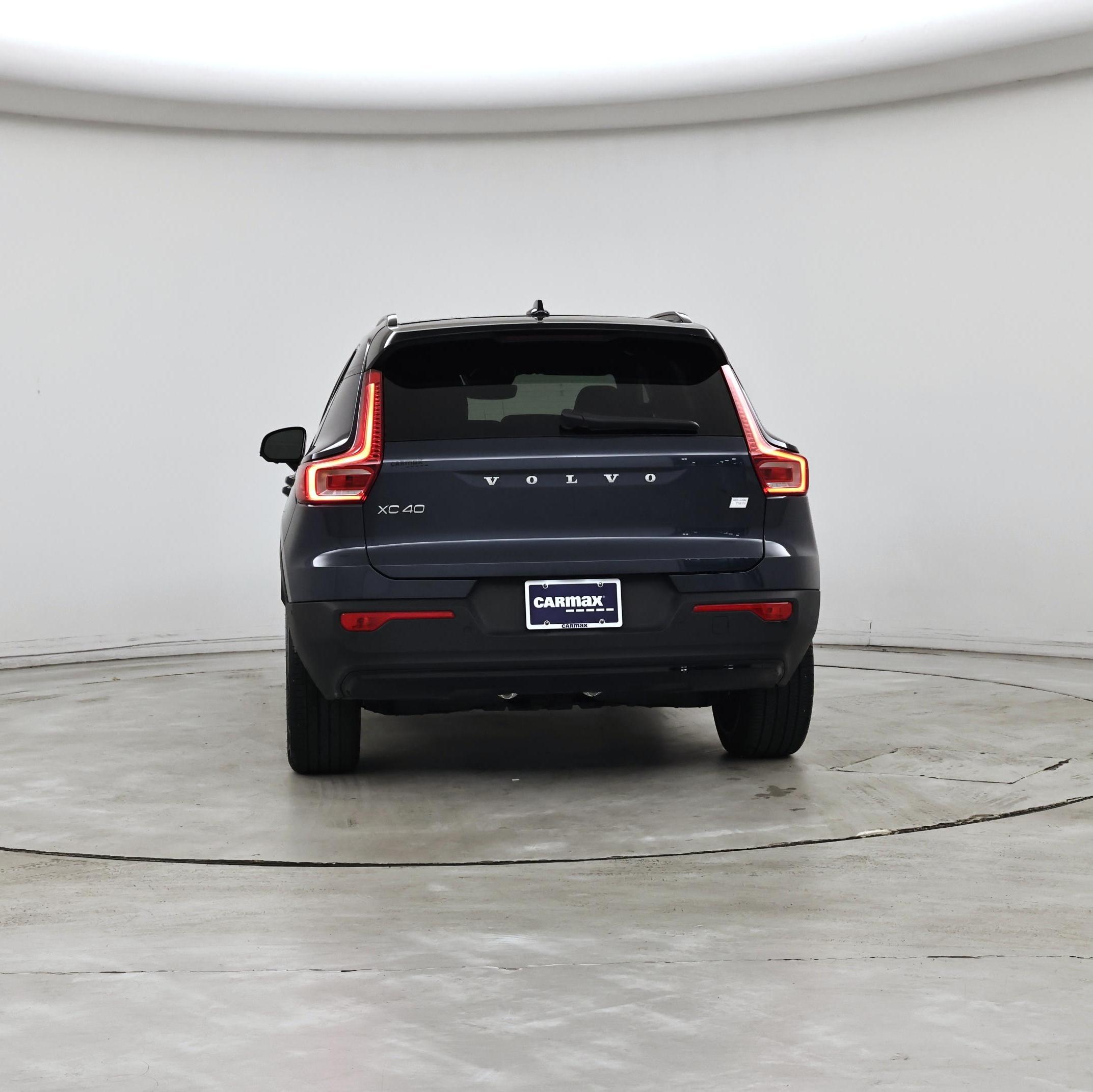 Thumbnail: 2022 Volvo XC40 - 6