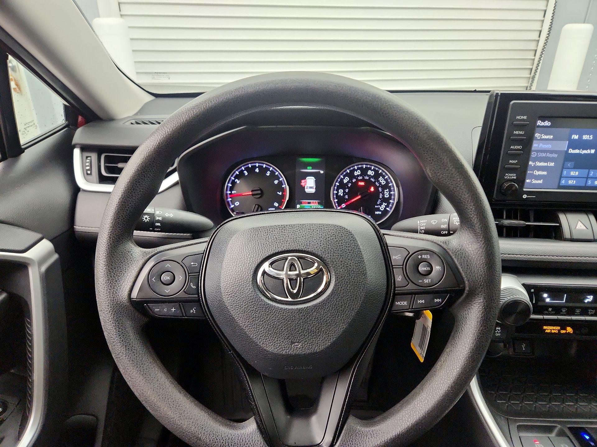 Thumbnail: 2020 Toyota RAV4 - 10