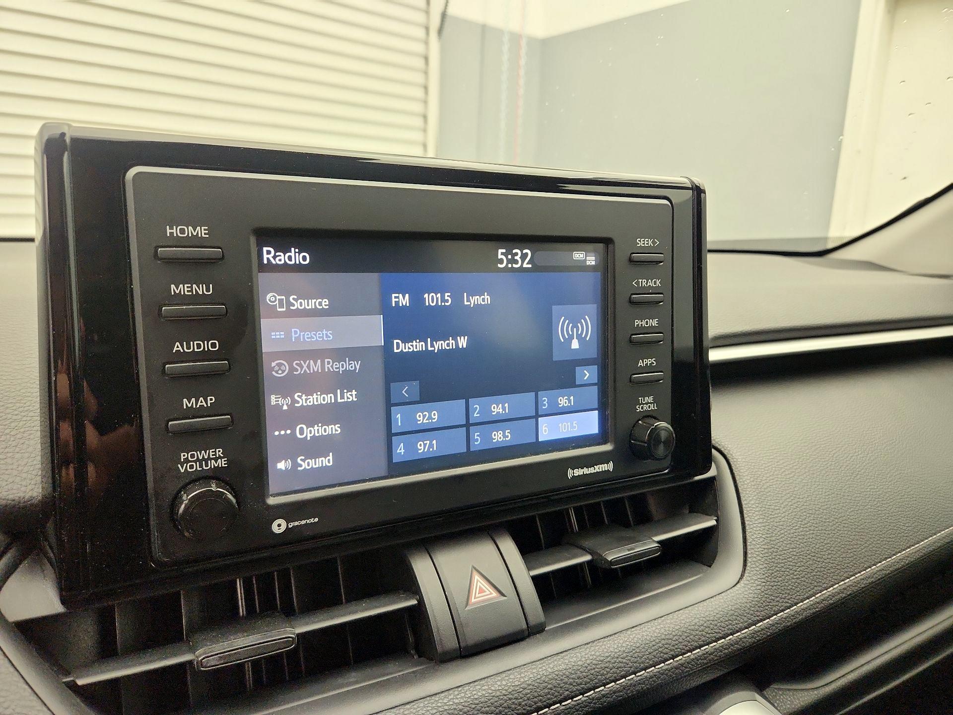 Thumbnail: 2020 Toyota RAV4 - 15