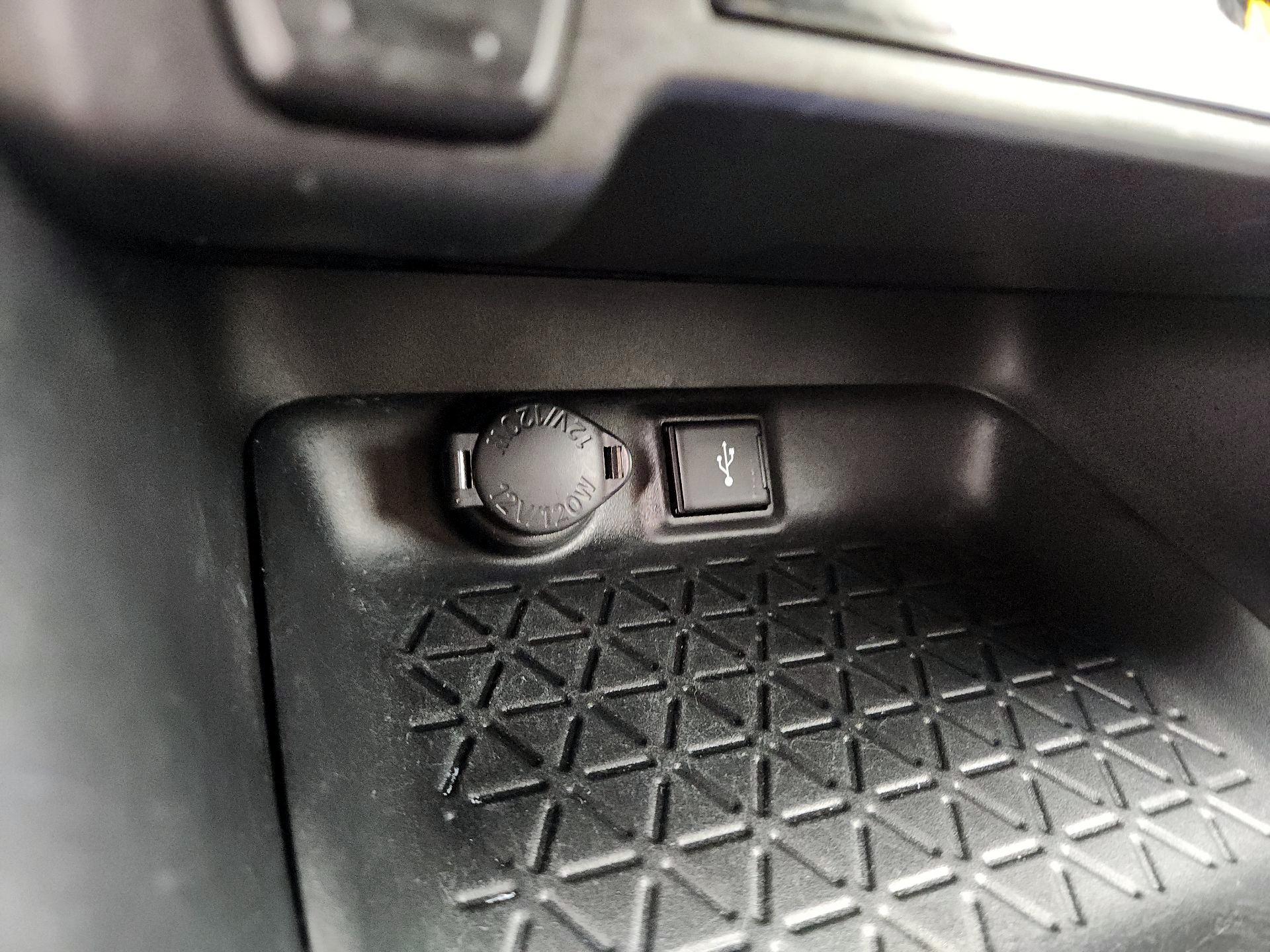 Thumbnail: 2020 Toyota RAV4 - 18