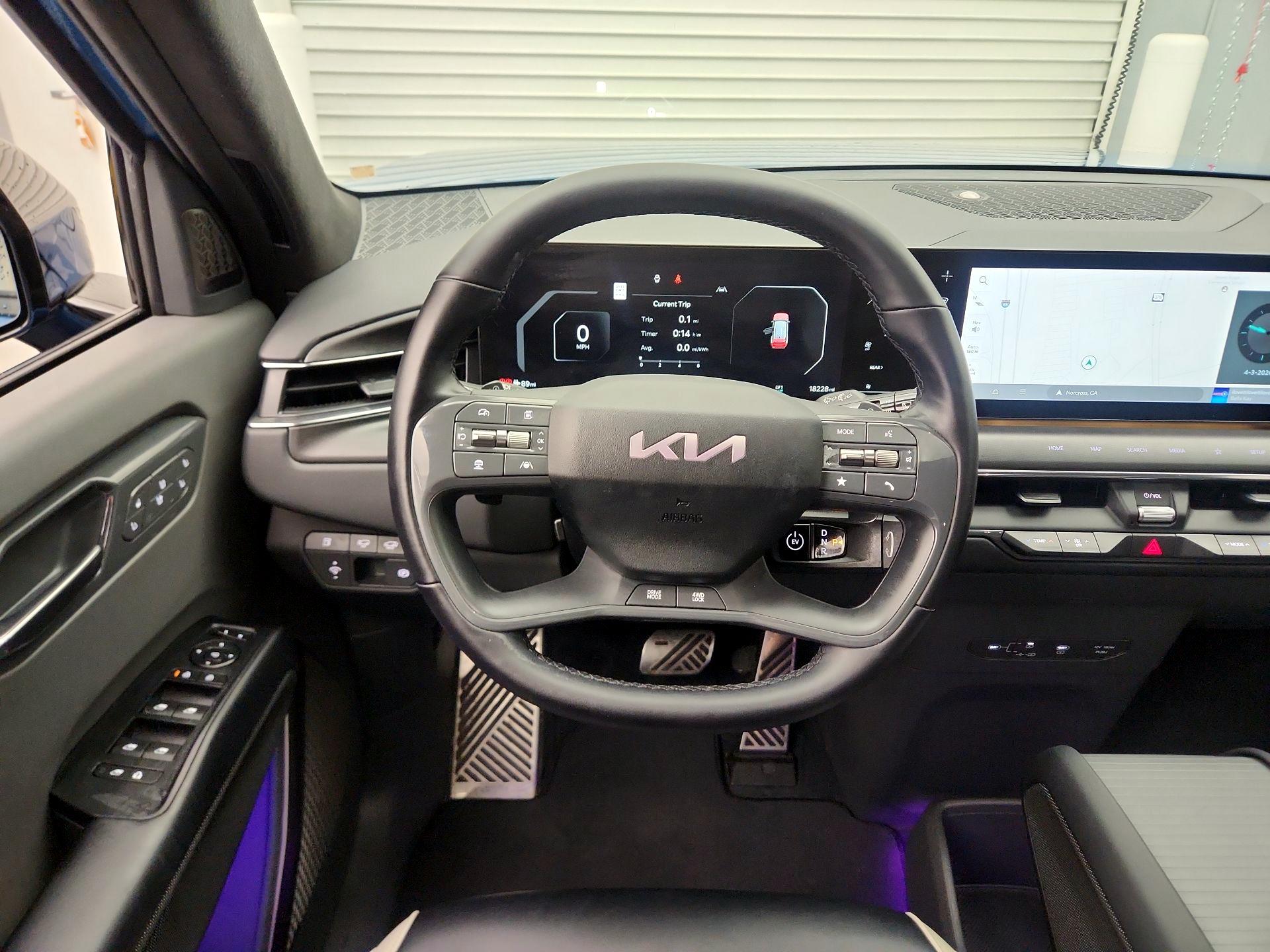 Thumbnail: 2024 Kia EV9 - 10