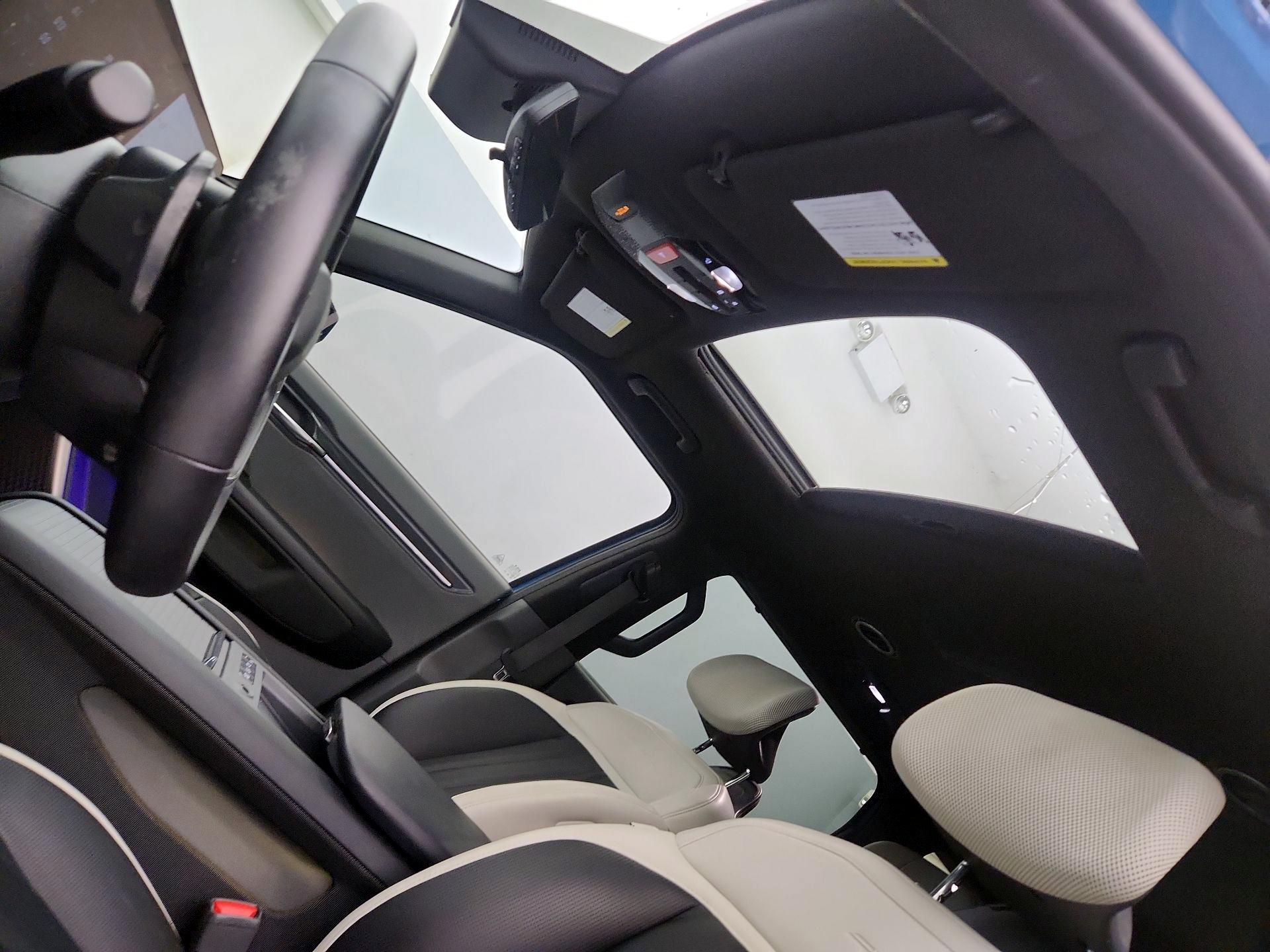 Thumbnail: 2024 Kia EV9 - 20