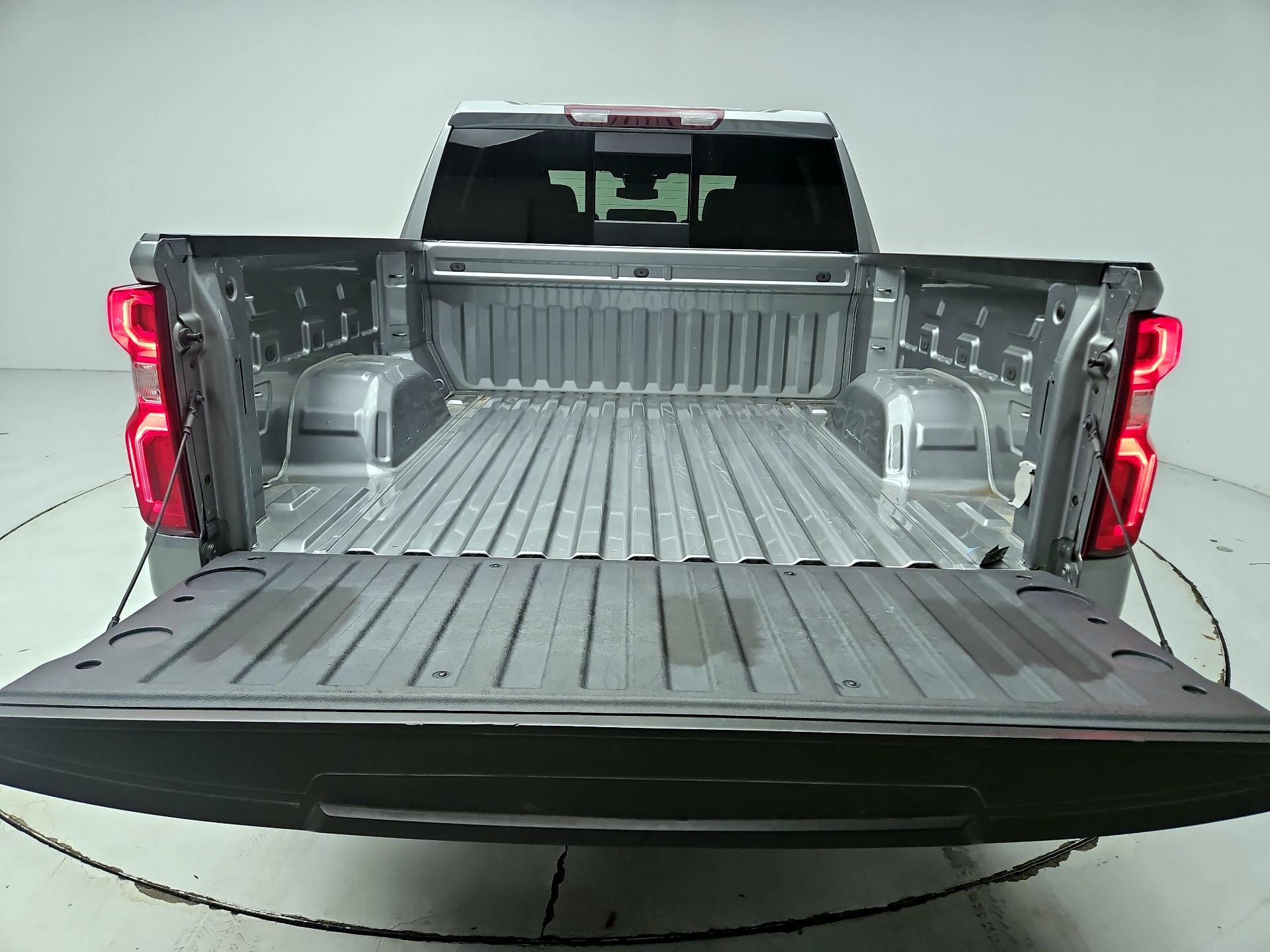 Thumbnail: 2023 Chevrolet Silverado 1500 - 20