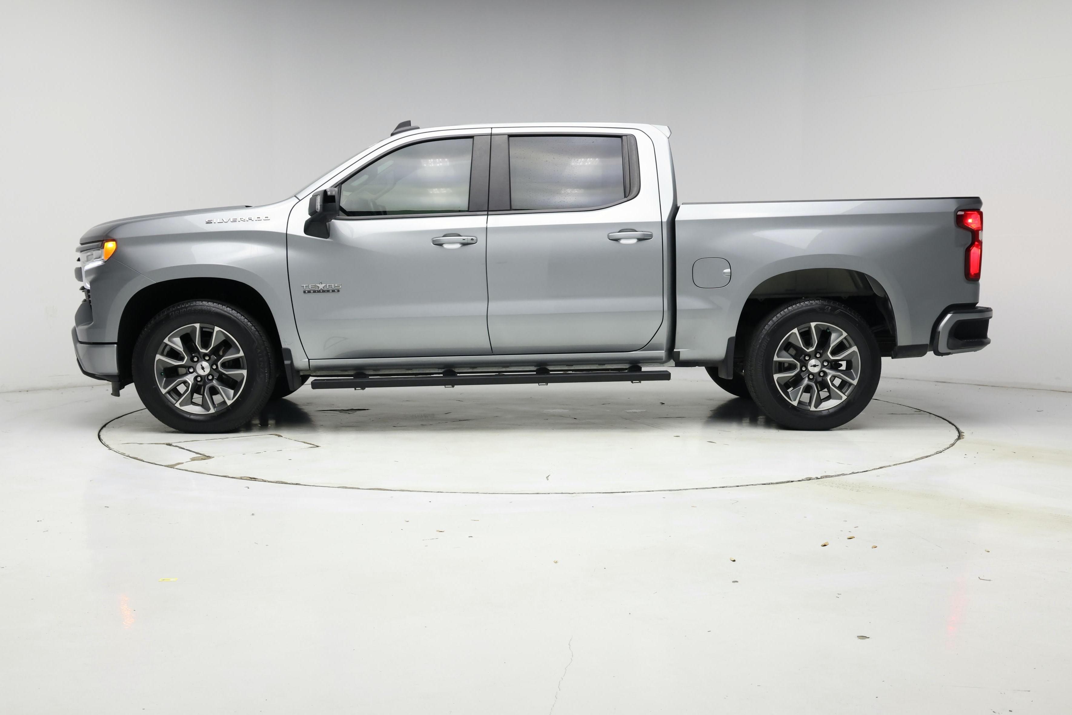 Thumbnail: 2023 Chevrolet Silverado 1500 - 3