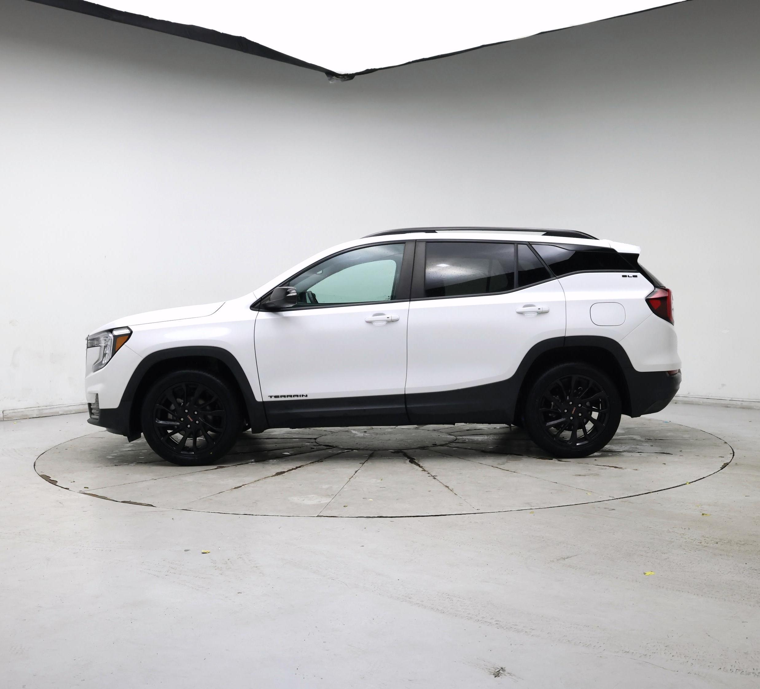 Thumbnail: 2023 GMC Terrain - 3