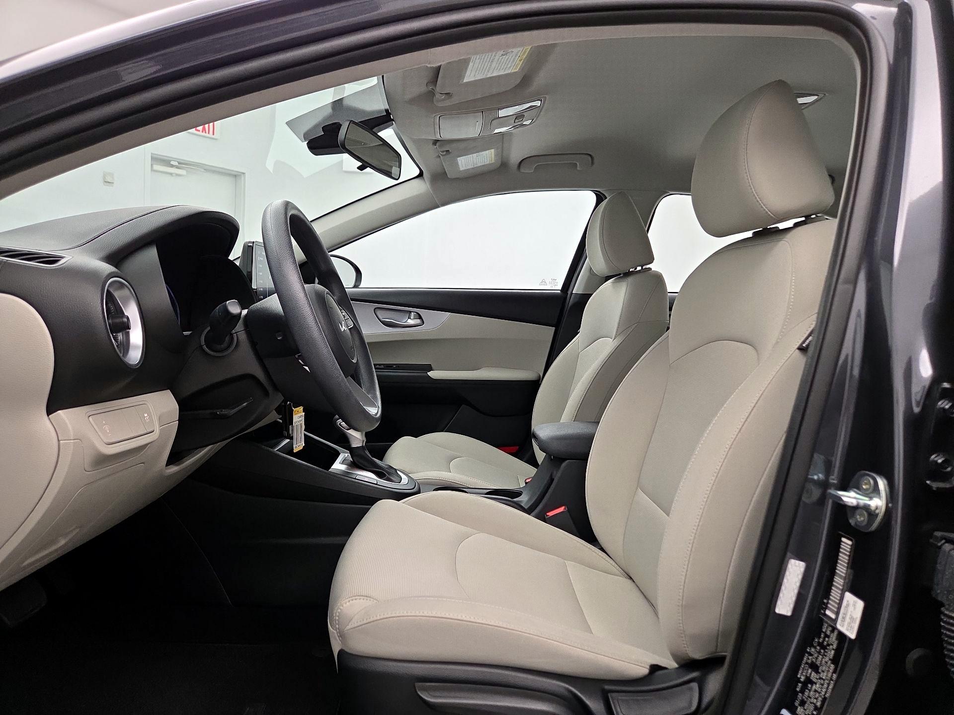 Thumbnail: 2023 Kia Forte - 11