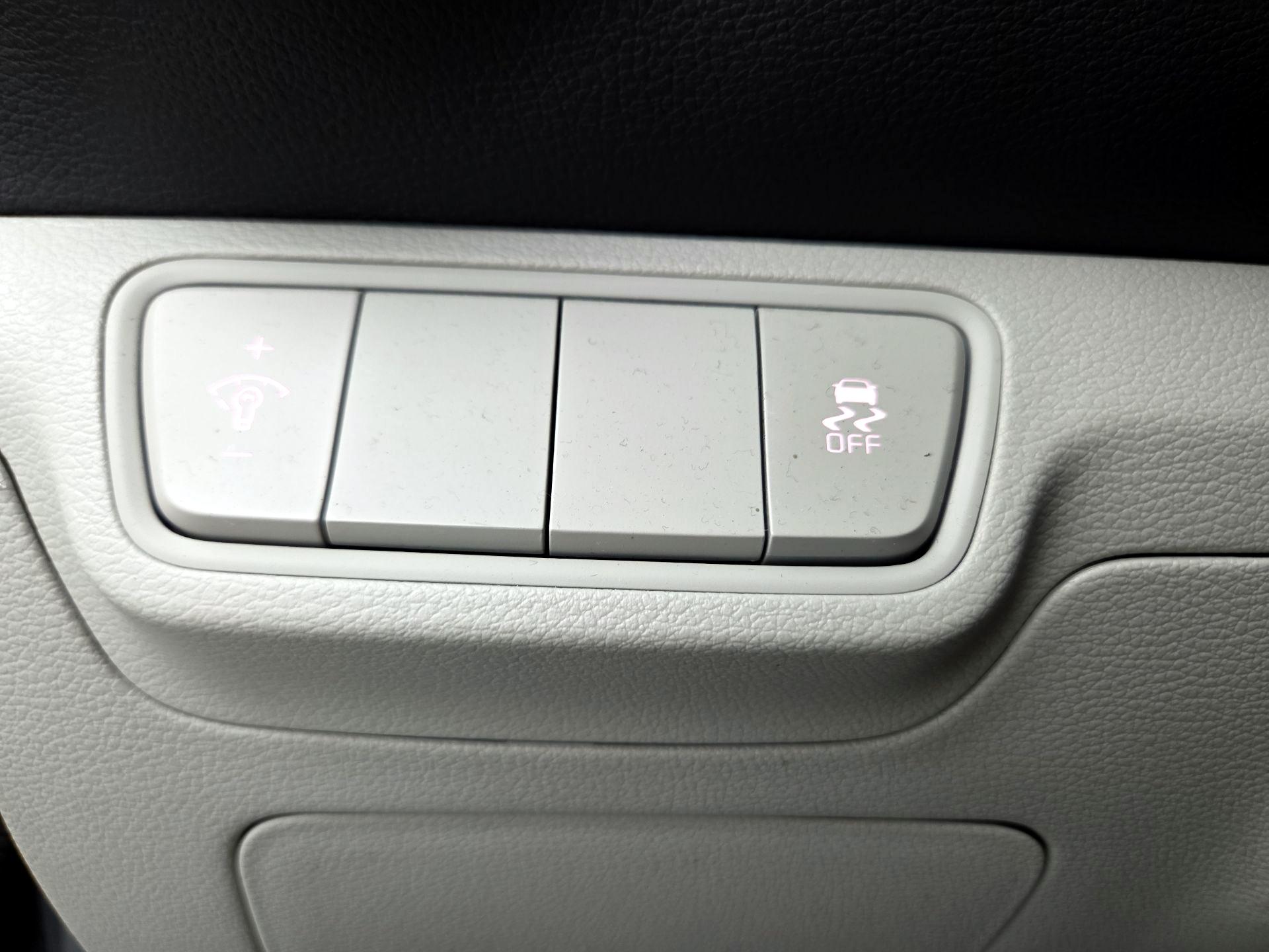 Thumbnail: 2023 Kia Forte - 13