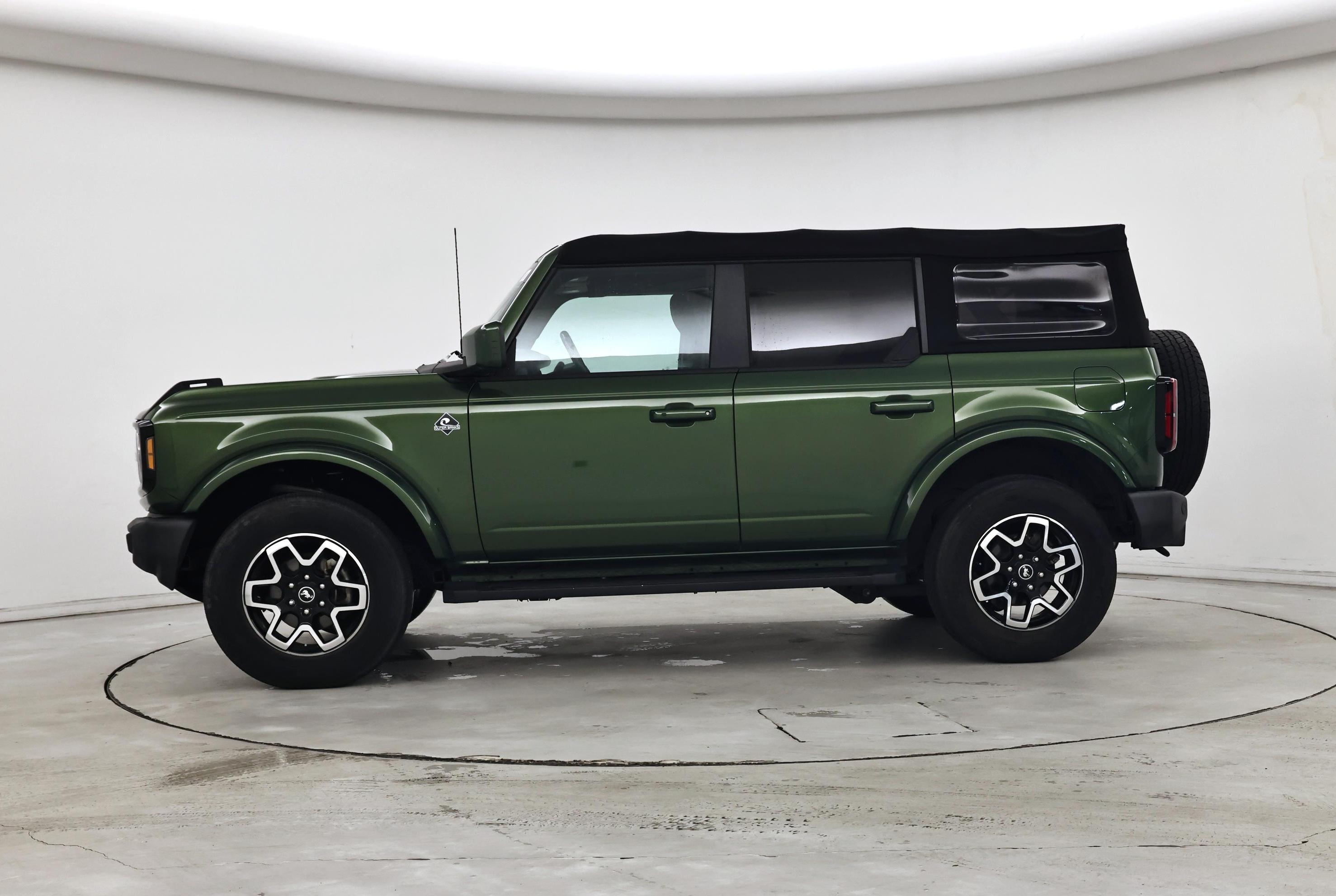 Thumbnail: 2022 Ford Bronco - 3