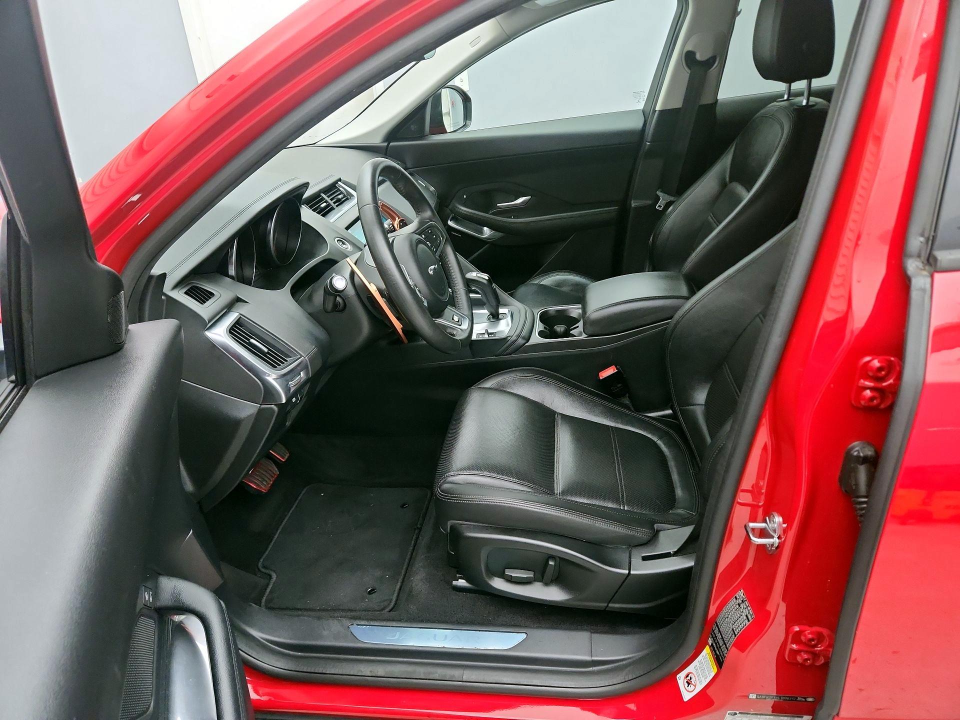 Thumbnail: 2020 Jaguar E-Pace - 11