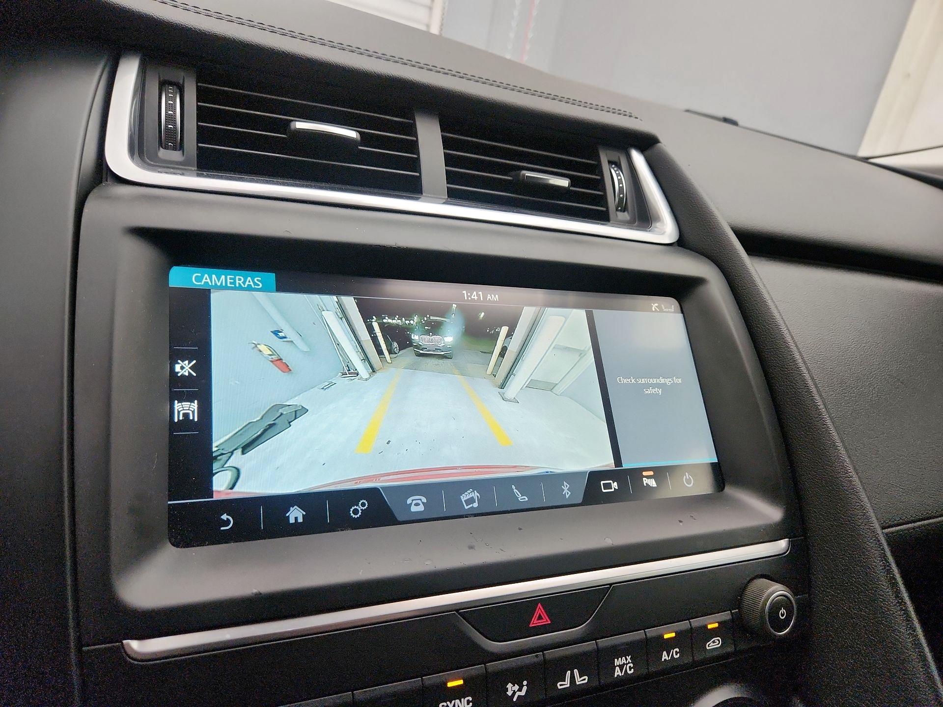 Thumbnail: 2020 Jaguar E-Pace - 14