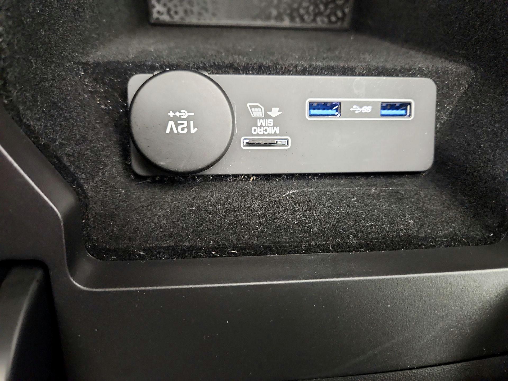 Thumbnail: 2020 Jaguar E-Pace - 18