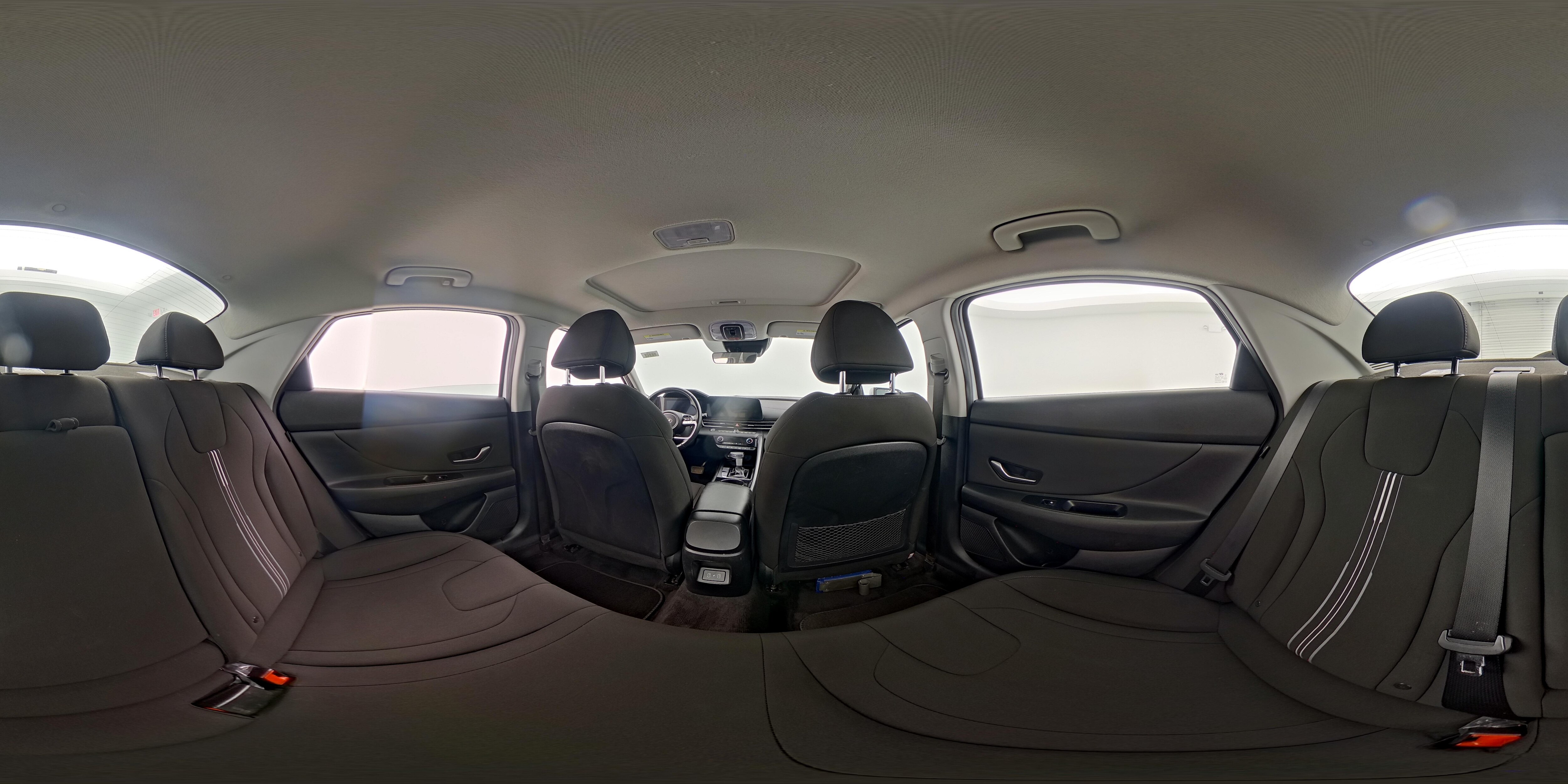 2024 Hyundai Elantra SEL - Photo 26
