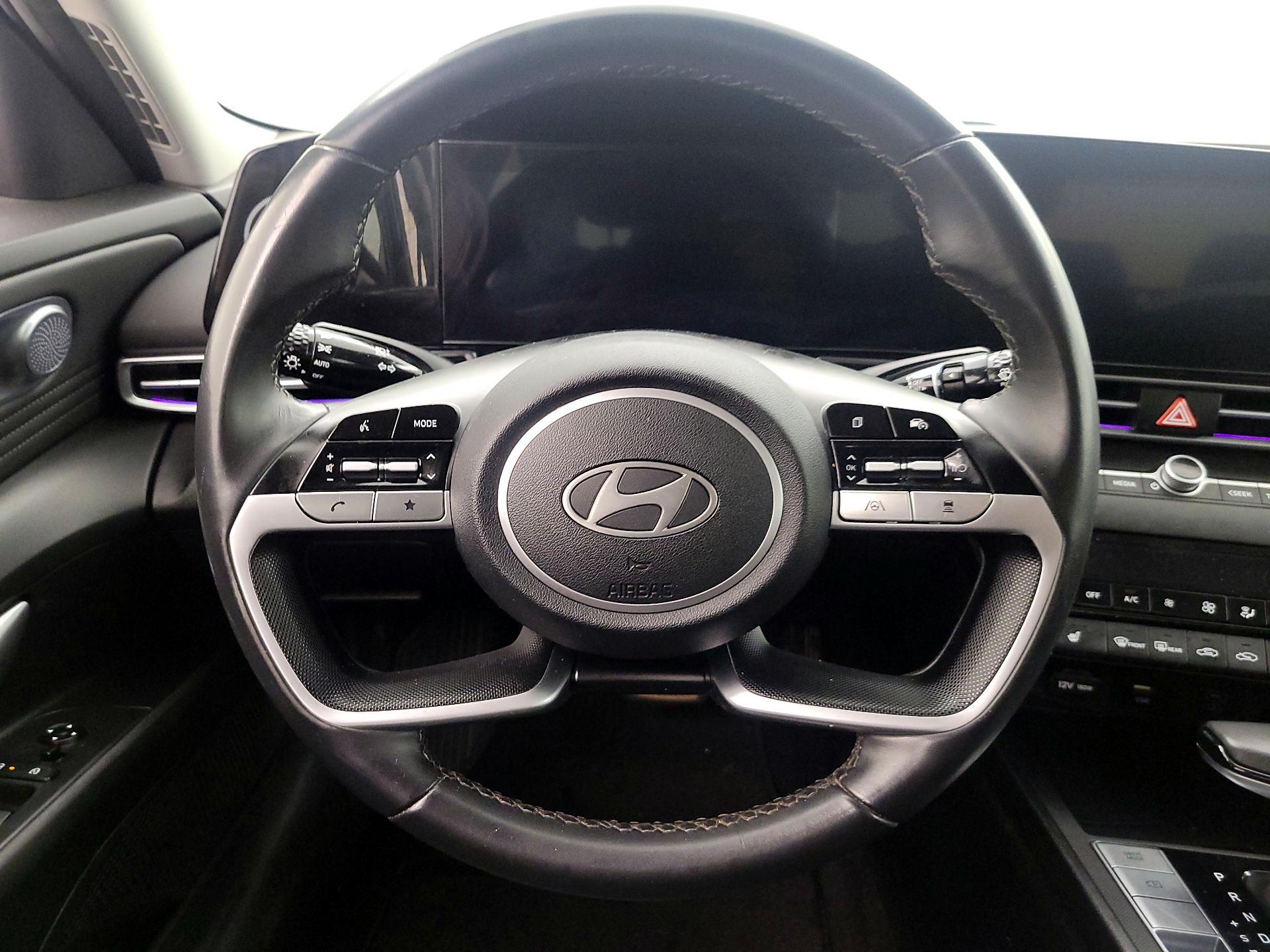 Thumbnail: 2024 Hyundai Elantra - 10