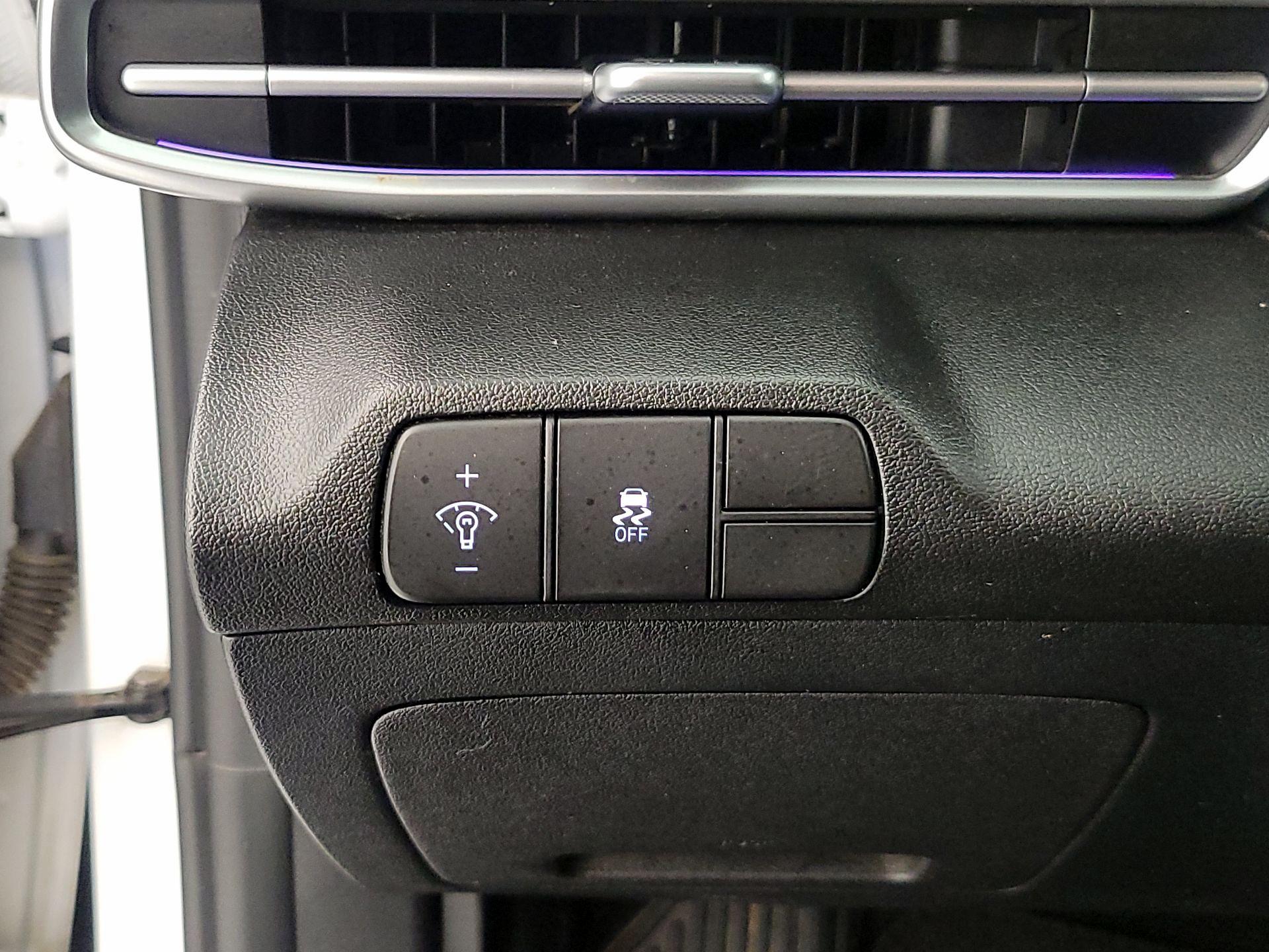 Thumbnail: 2024 Hyundai Elantra - 13