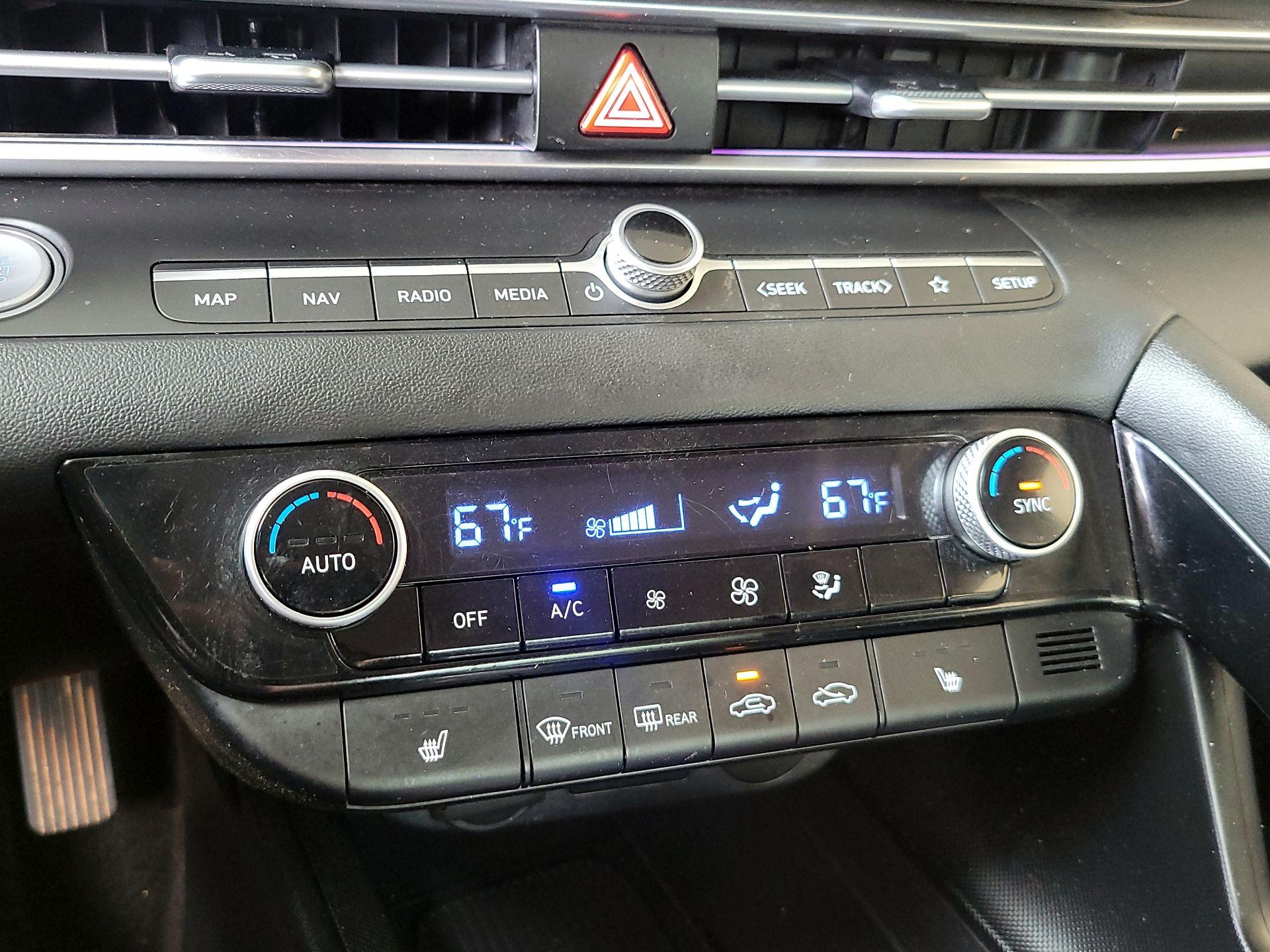 Thumbnail: 2024 Hyundai Elantra - 16