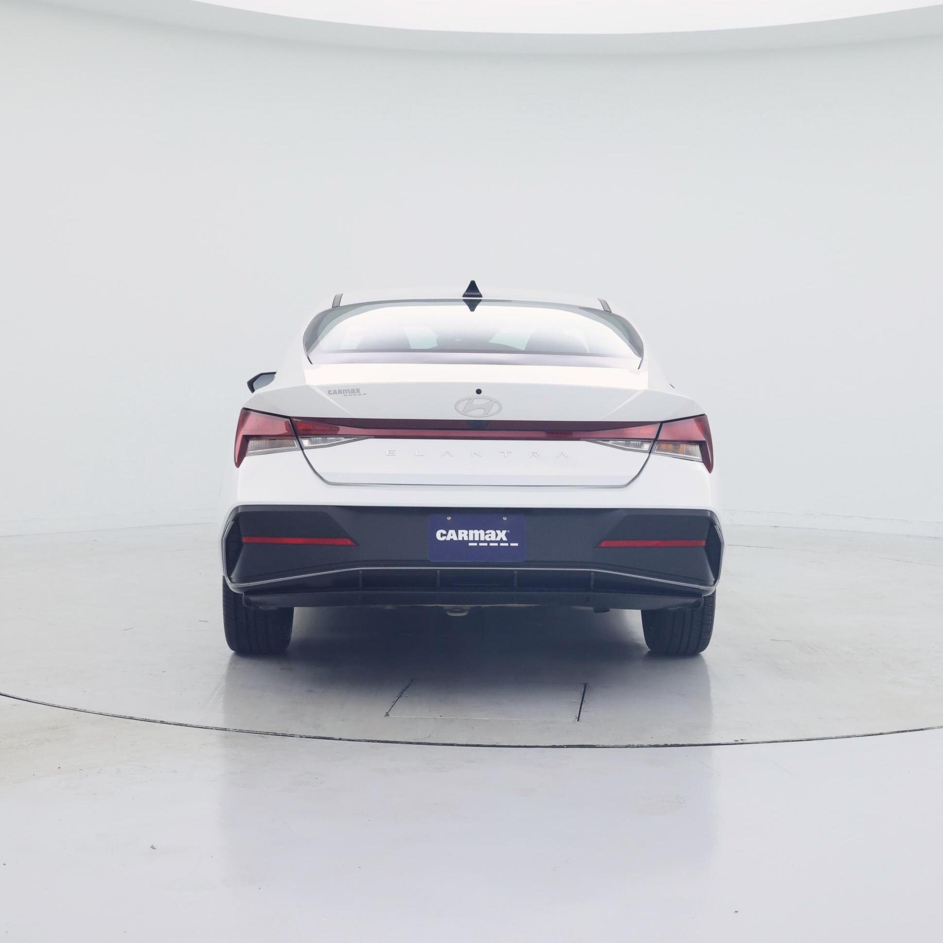 Thumbnail: 2024 Hyundai Elantra - 6