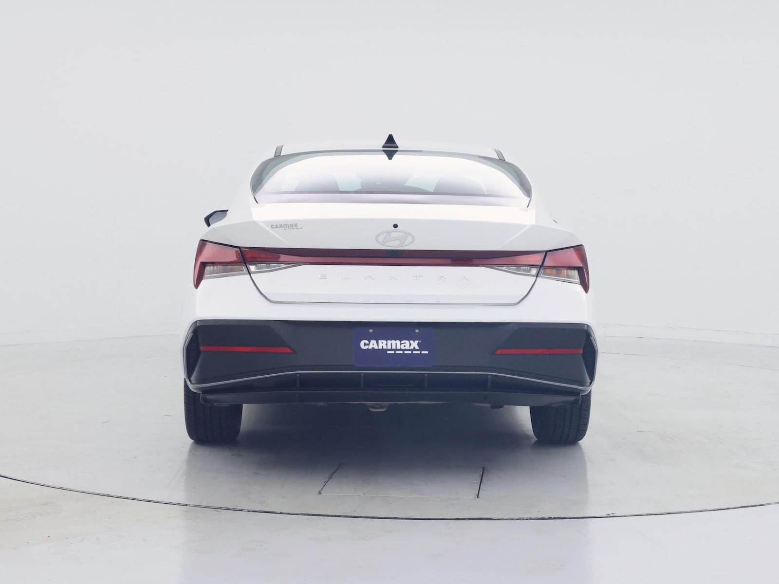 2024 Hyundai Elantra SEL - Photo 7