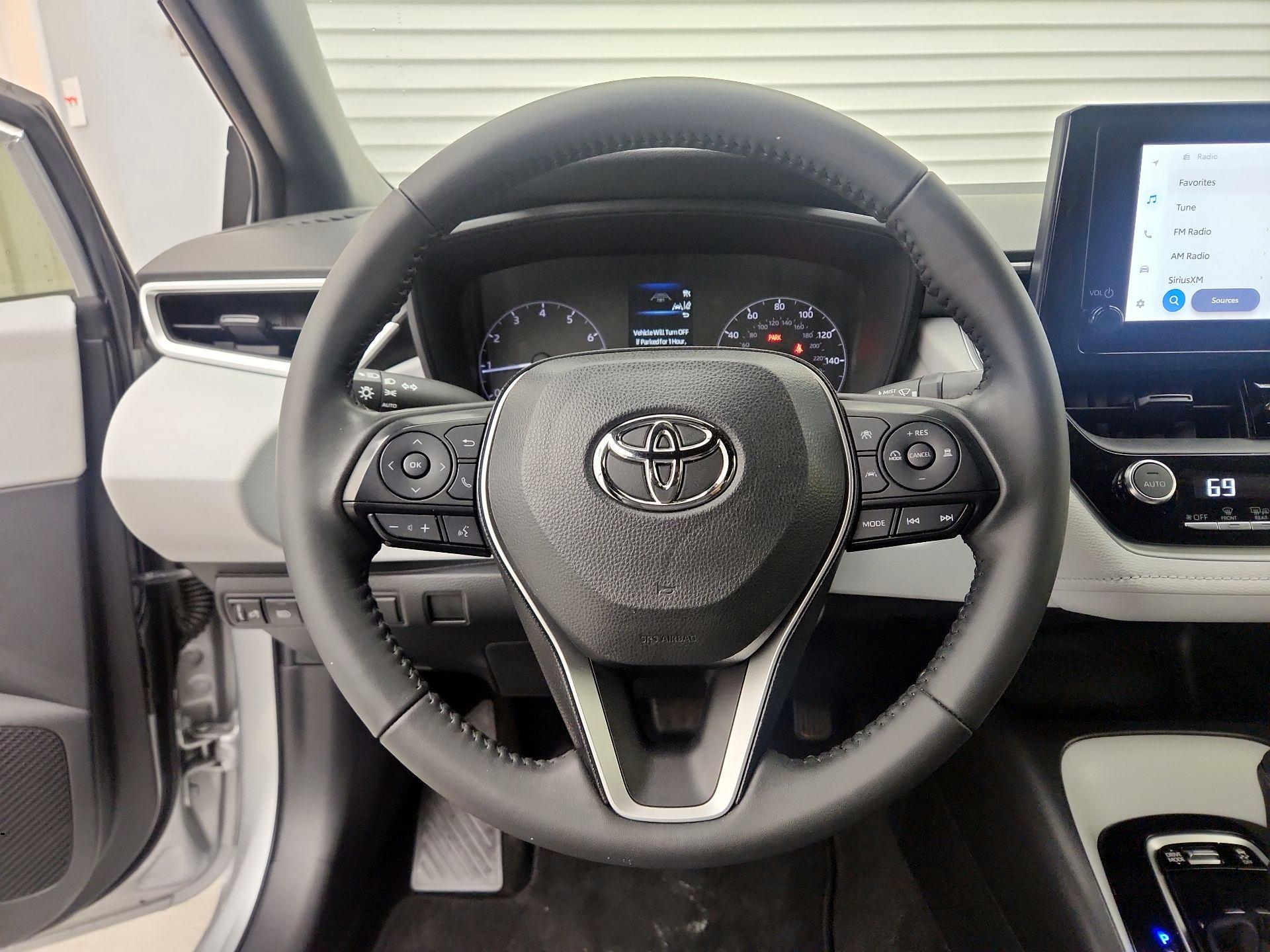 Thumbnail: 2023 Toyota Corolla - 10