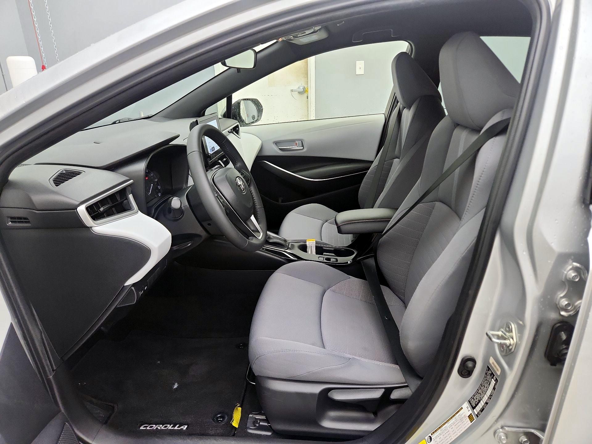 Thumbnail: 2023 Toyota Corolla - 11