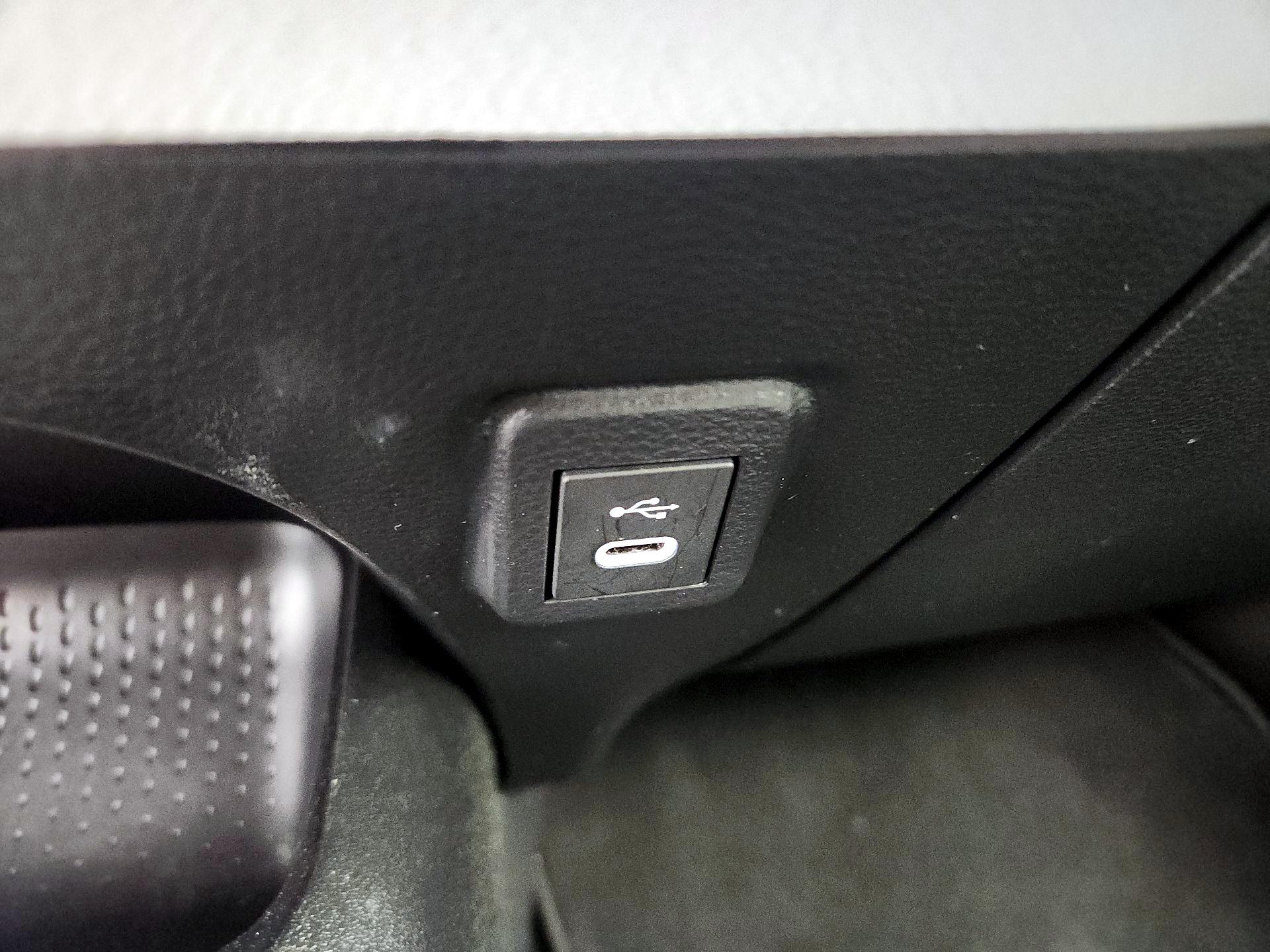 Thumbnail: 2023 Toyota Corolla - 18