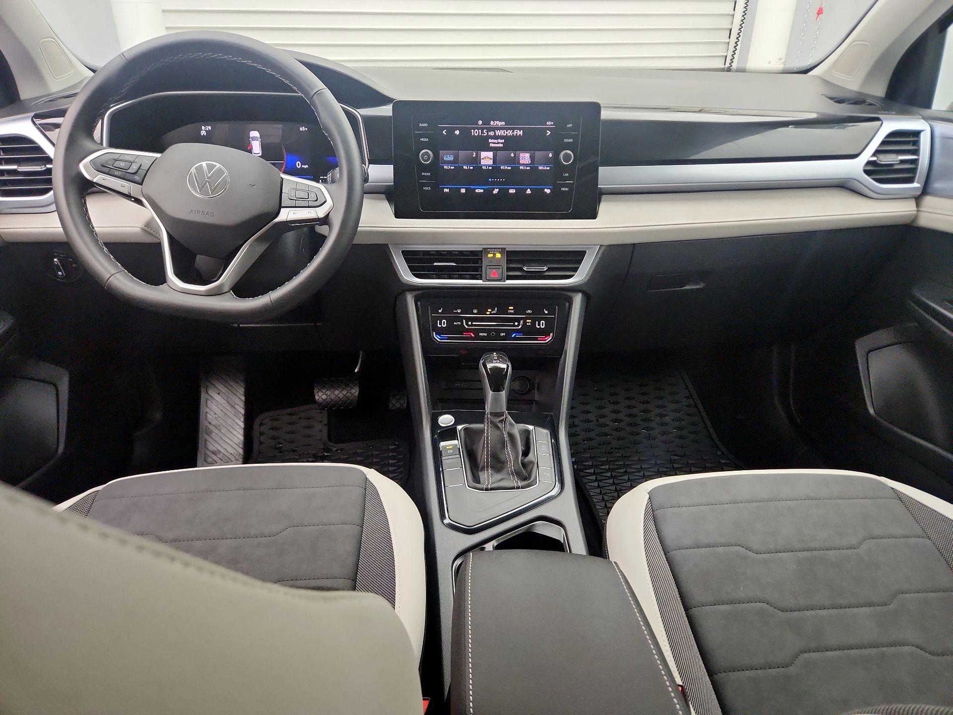 Thumbnail: 2025 Volkswagen Taos - 9