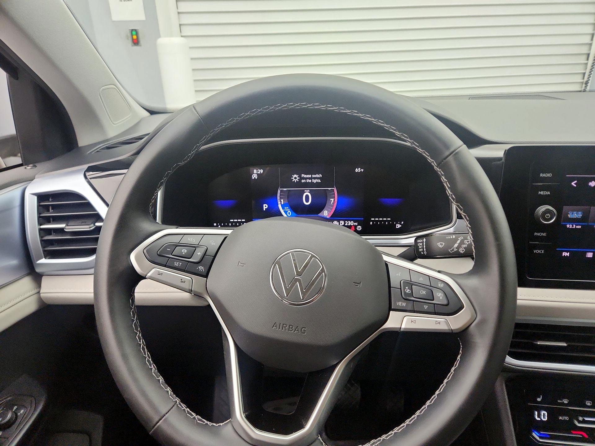 Thumbnail: 2025 Volkswagen Taos - 10